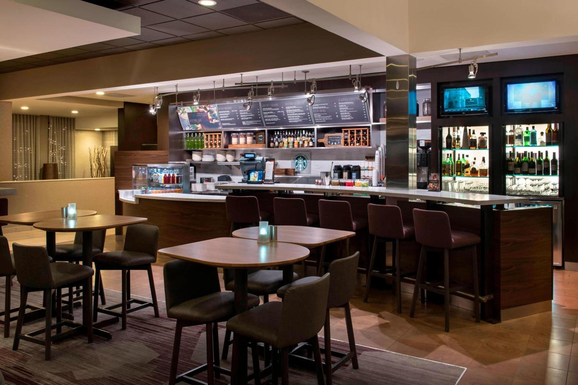 Courtyard by Marriott Chicago Waukegan / Gurnee photo 42