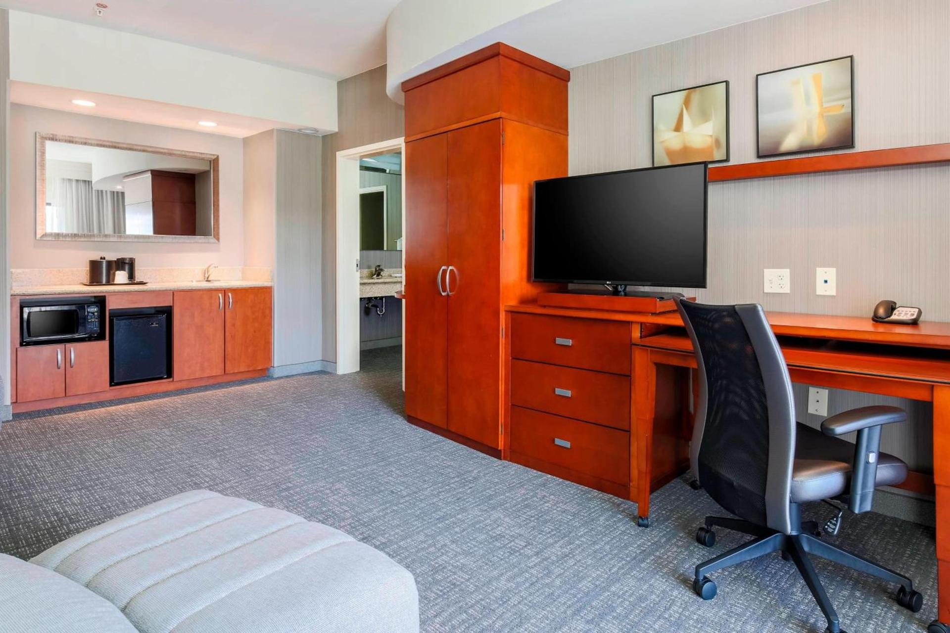 Courtyard by Marriott Dallas Arlington South photo 15