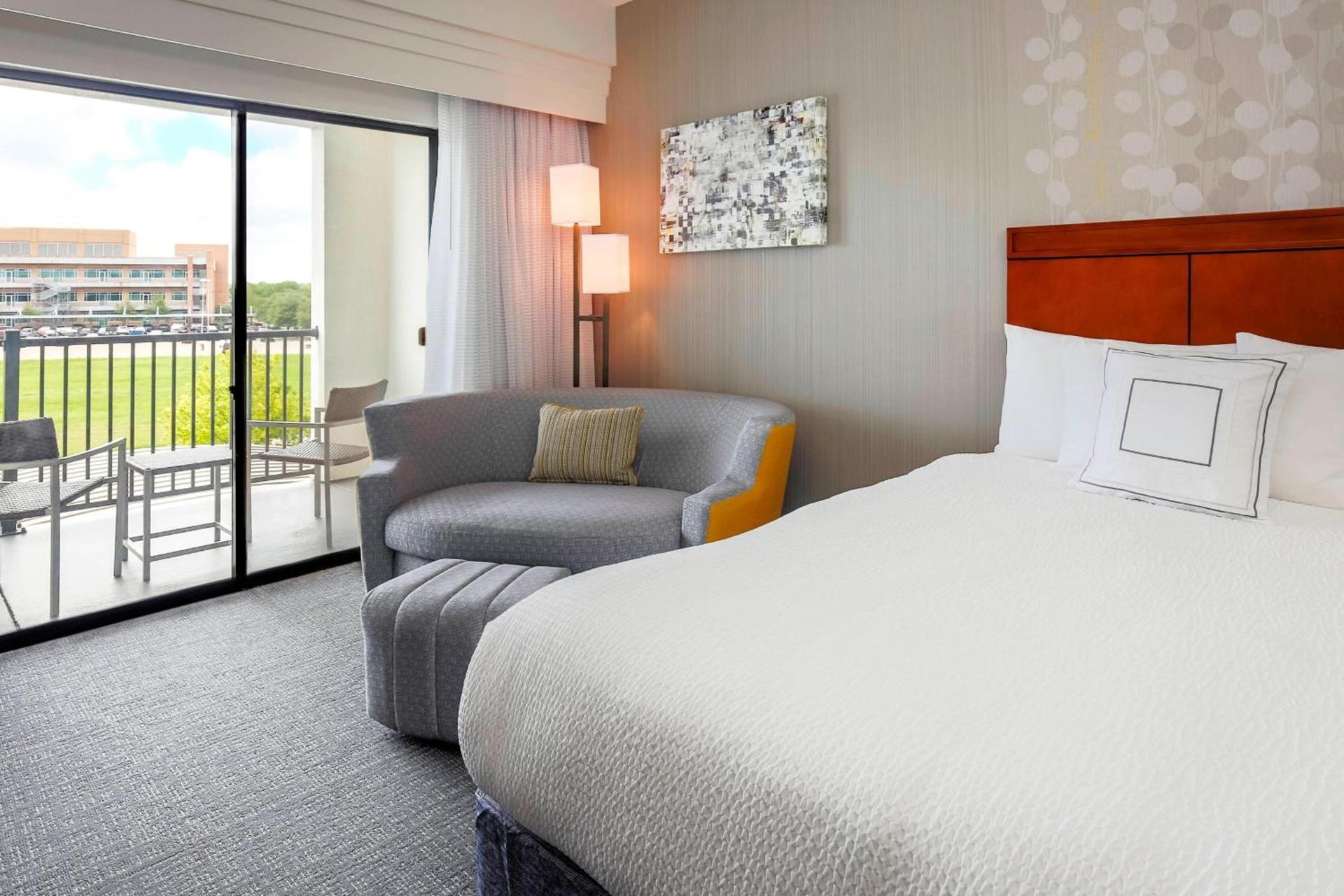 Courtyard by Marriott Dallas Arlington South photo 10