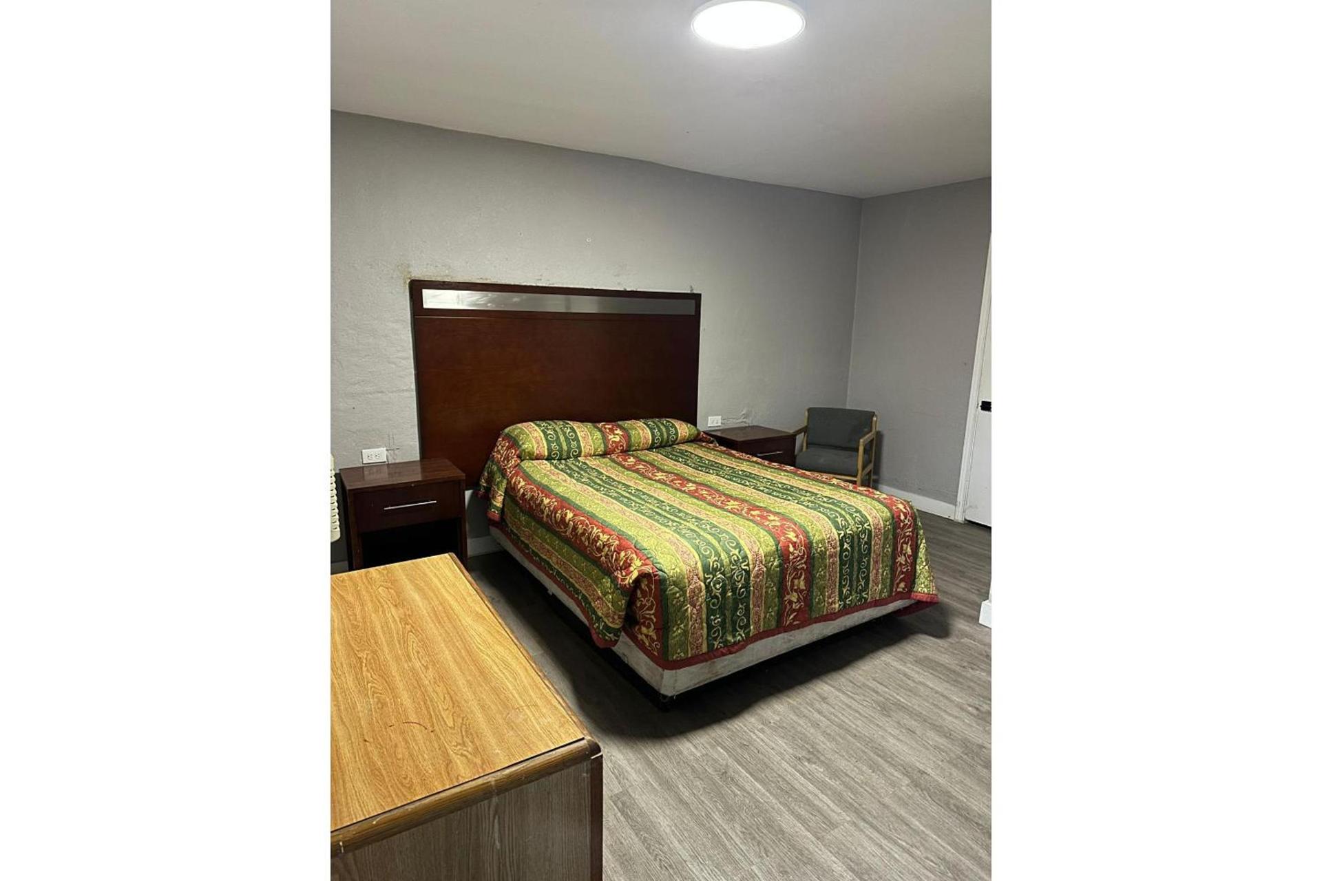 Alamo Oasis Inn and Suites By OYO San Antonio photo 17