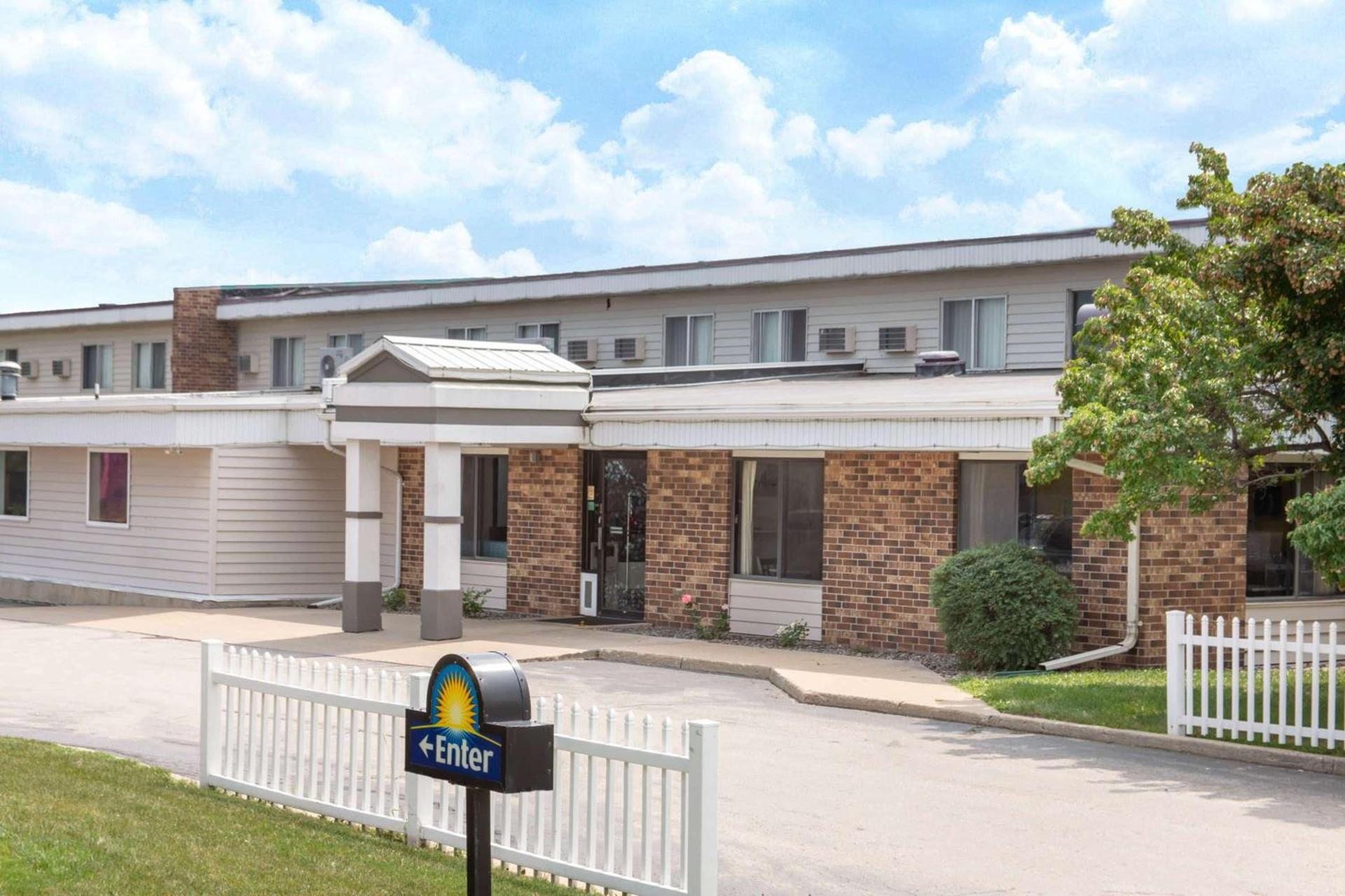 Days Inn by Wyndham Fond du Lac — hotel in Fond du Lac