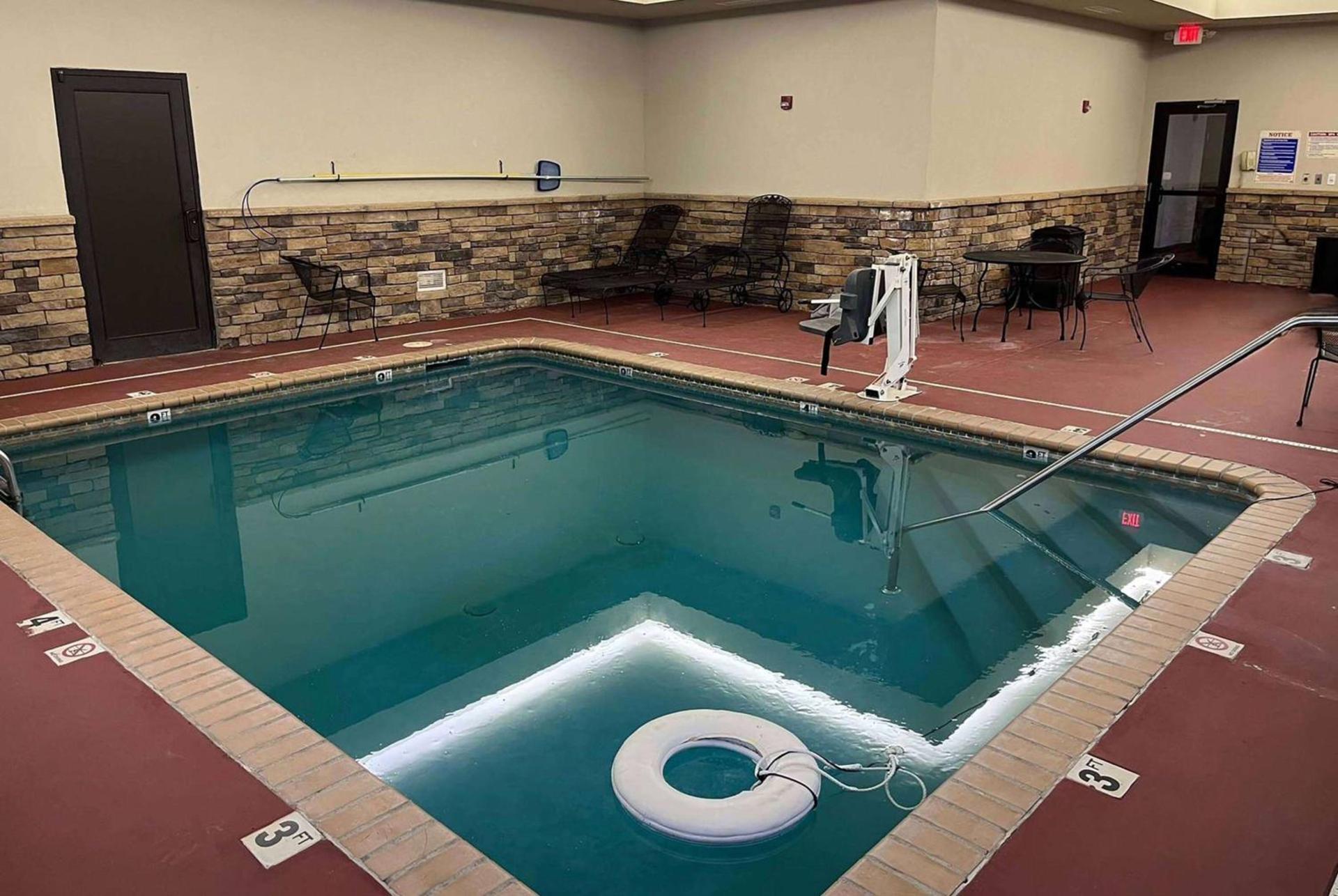 Days Inn by Wyndham Coffeyville, Kansas photo 4