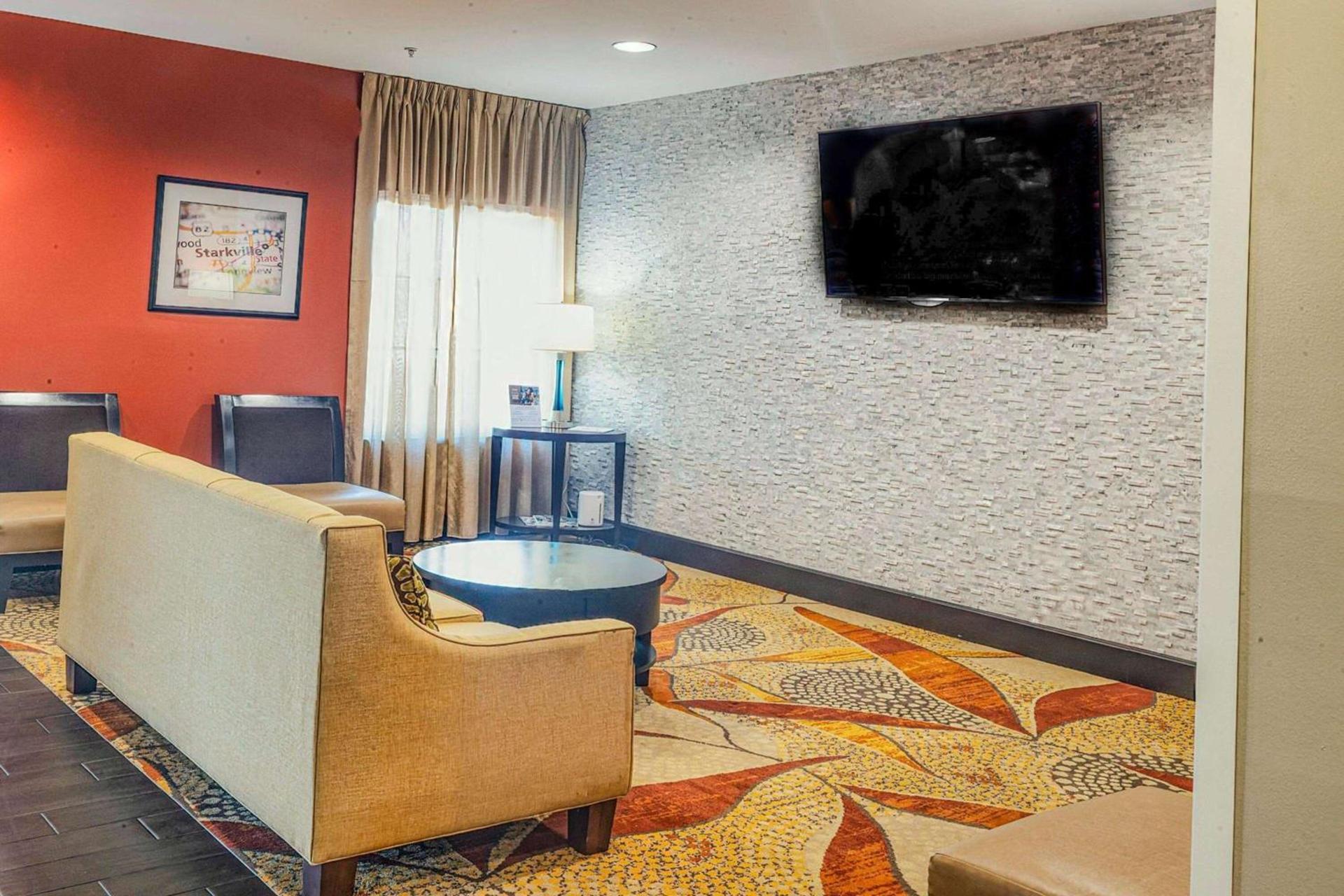 La Quinta by Wyndham Starkville at MSU photo 5