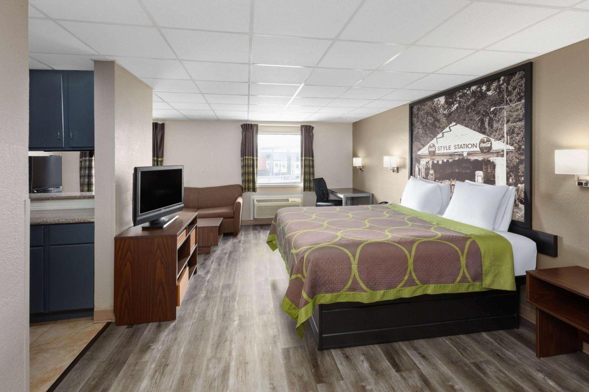 Super 8 by Wyndham Buffalo photo 26