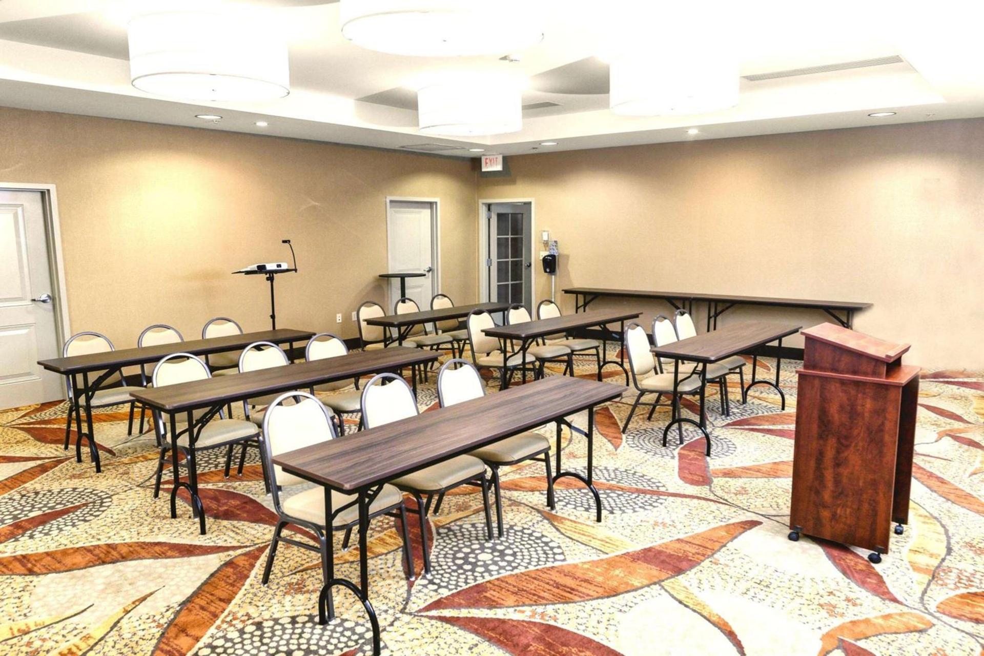 La Quinta by Wyndham Starkville at MSU photo 49
