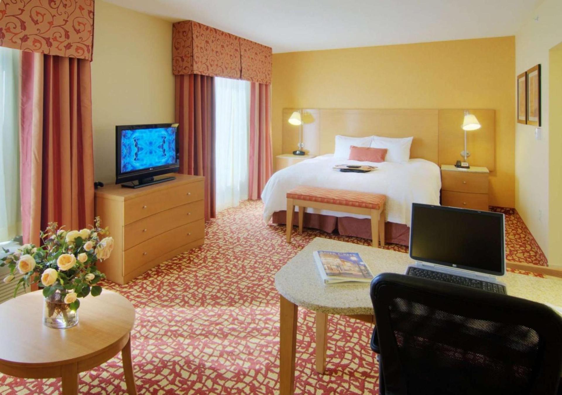 Hampton Inn & Suites Raleigh-Durham Airport-Brier Creek photo 37