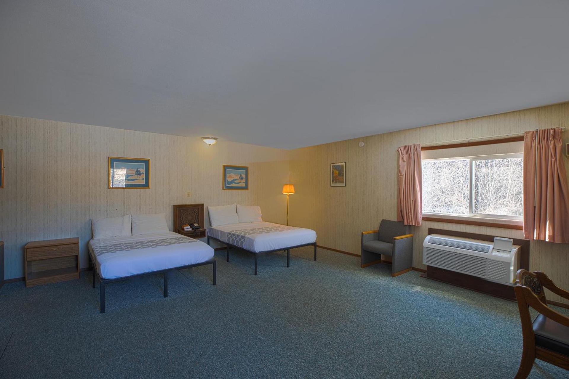 Love Hotels Tomahawk by OYO at Lake Mohawksin WI photo 18