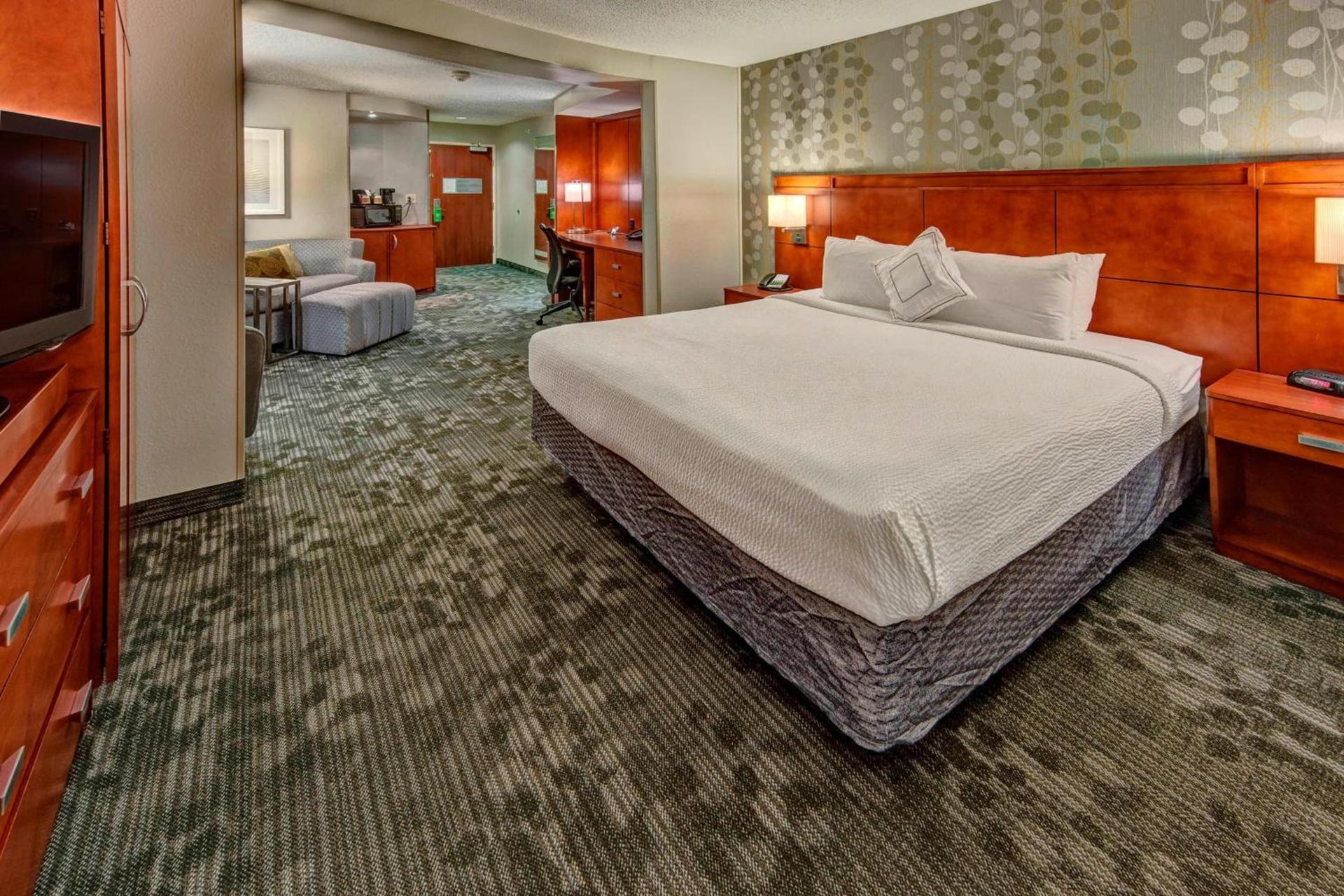 Courtyard by Marriott Alexandria photo 16