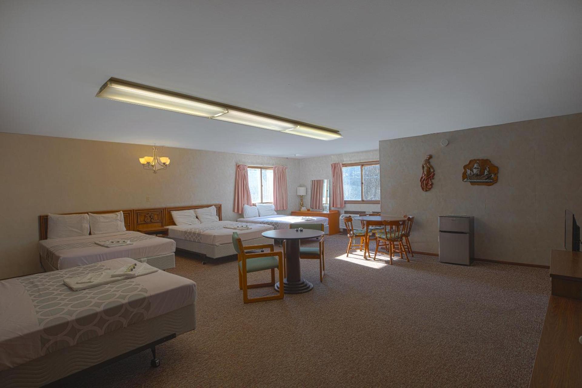 Love Hotels Tomahawk by OYO at Lake Mohawksin WI photo 24