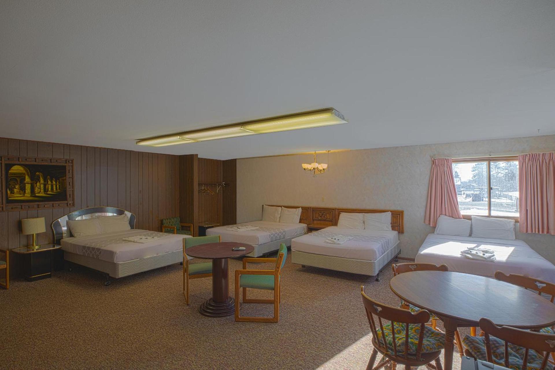 Love Hotels Tomahawk by OYO at Lake Mohawksin WI photo 27