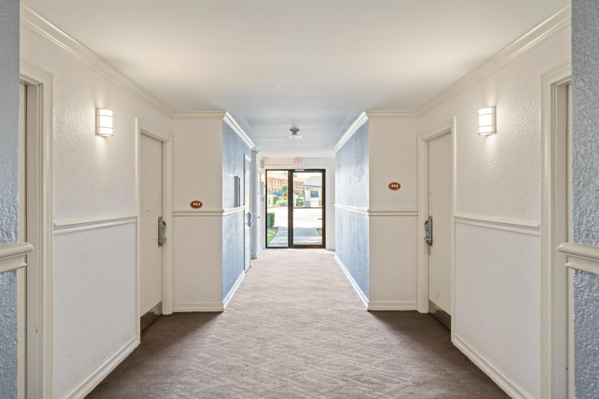 Americas Best Value Inn & Suites Brenham photo 25