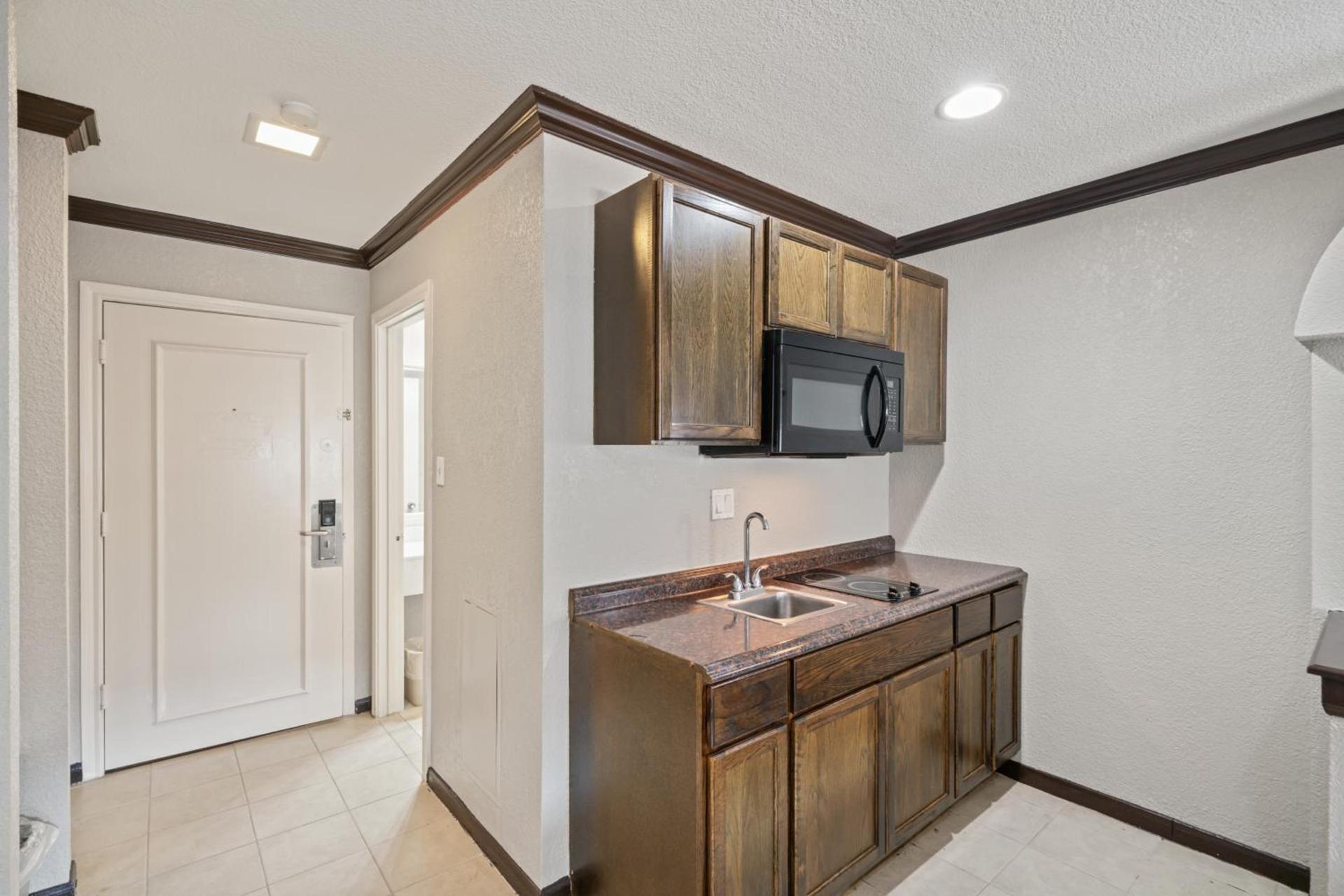 Americas Best Value Inn & Suites Brenham photo 36