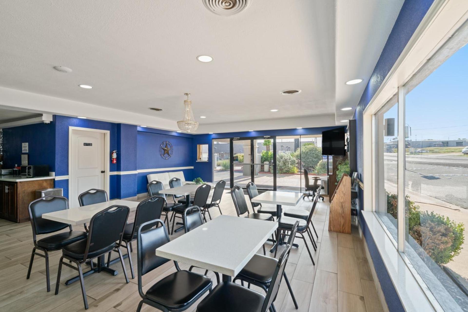 Americas Best Value Inn & Suites Brenham photo 20