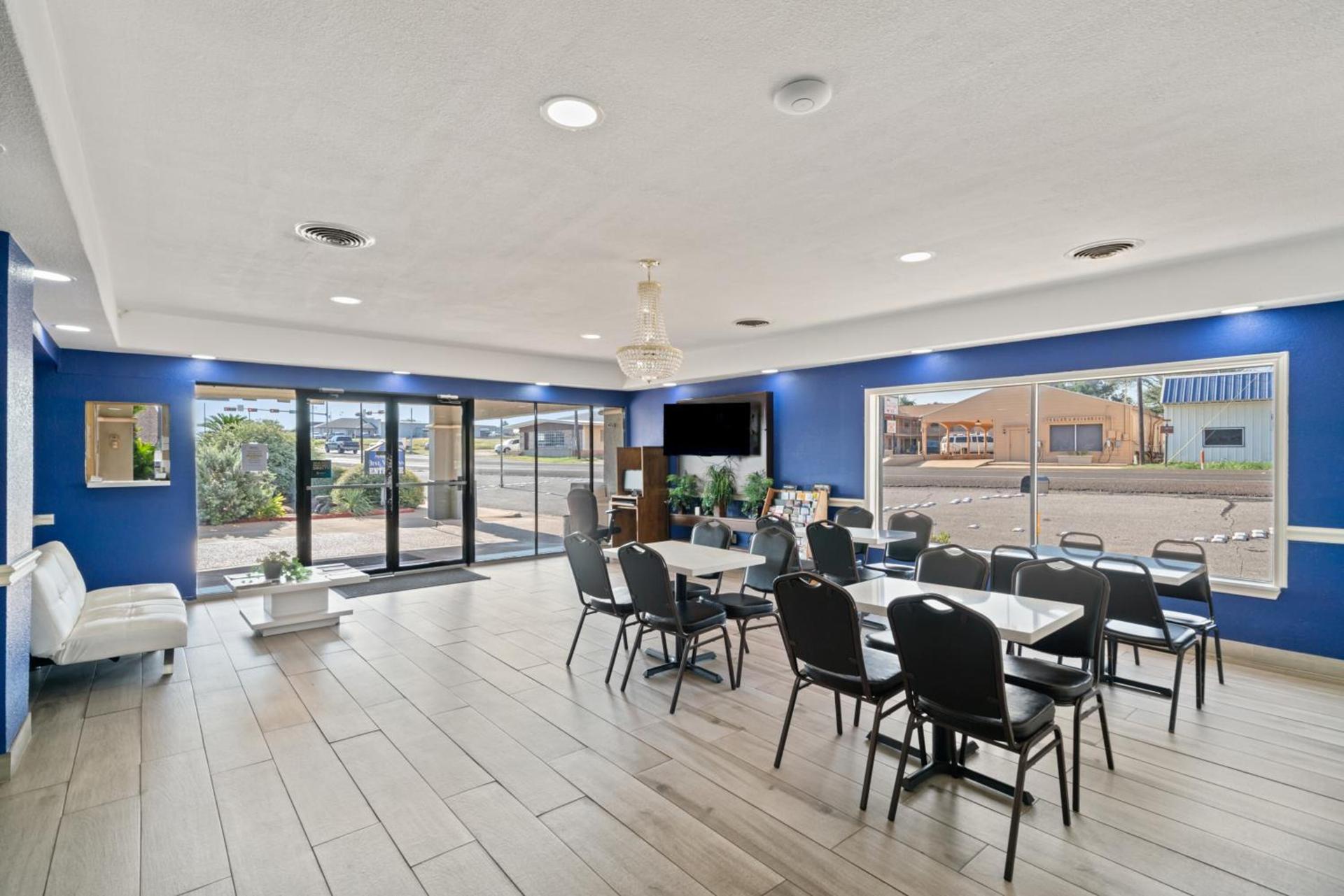 Americas Best Value Inn & Suites Brenham photo 28