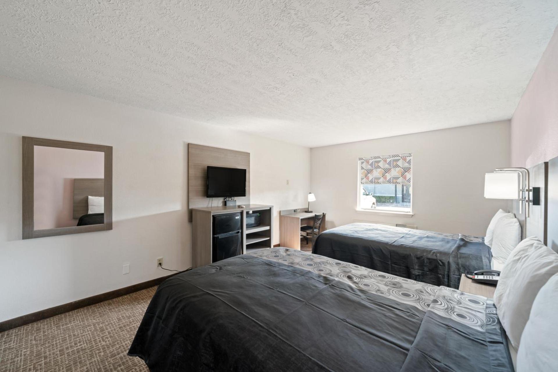 Americas Best Value Inn & Suites Brenham photo 19