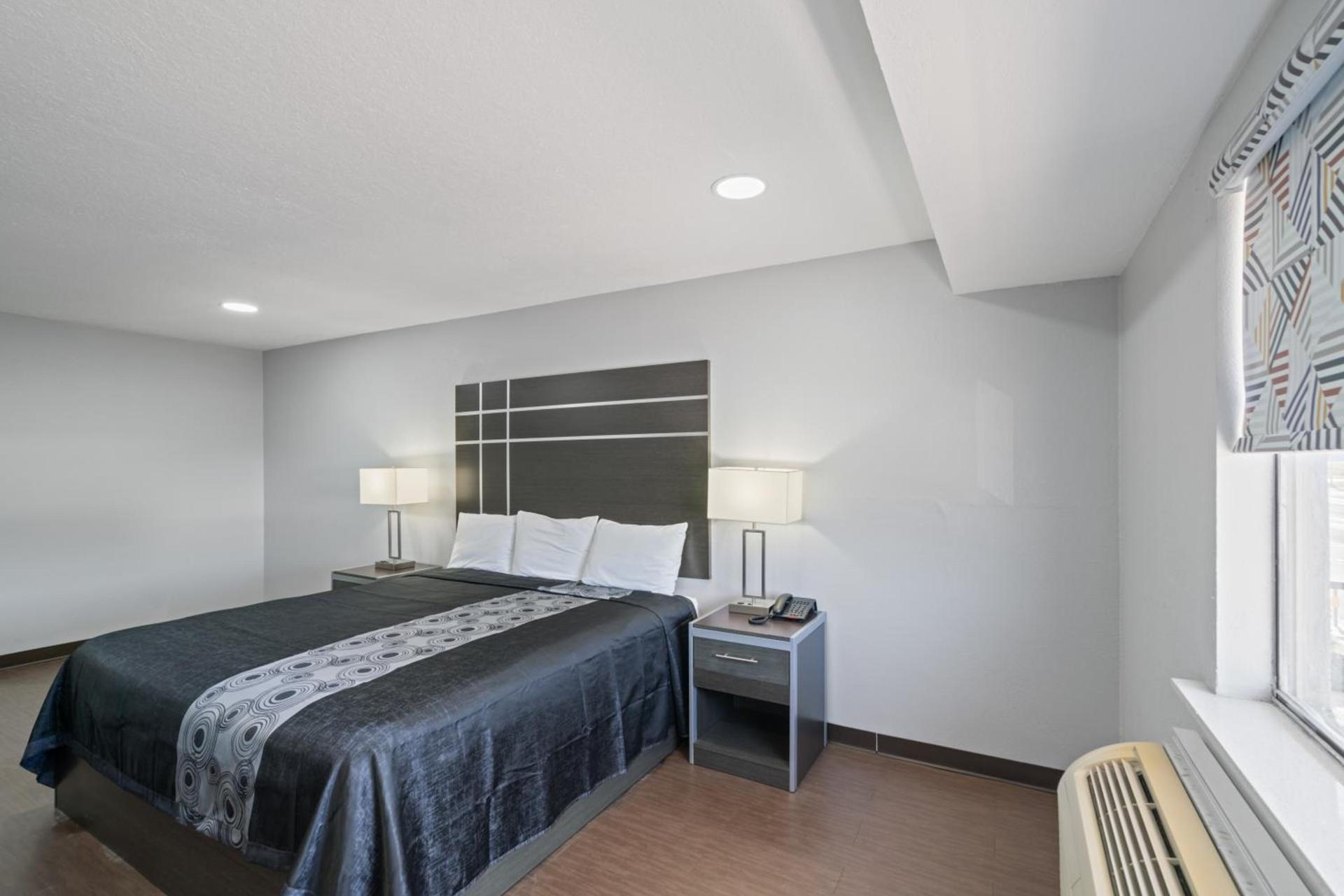 Americas Best Value Inn & Suites Brenham photo 30