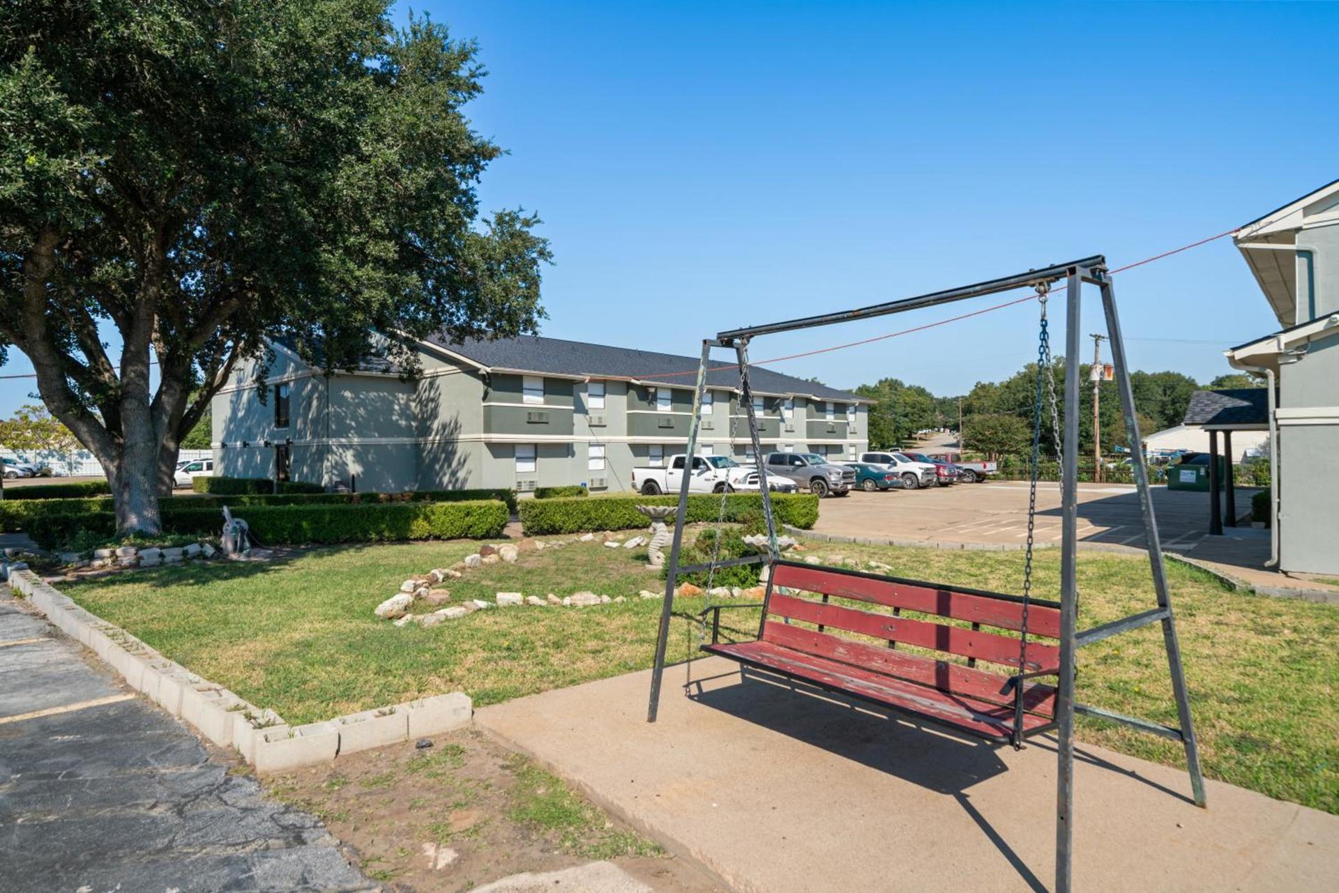 Americas Best Value Inn & Suites Brenham photo 4