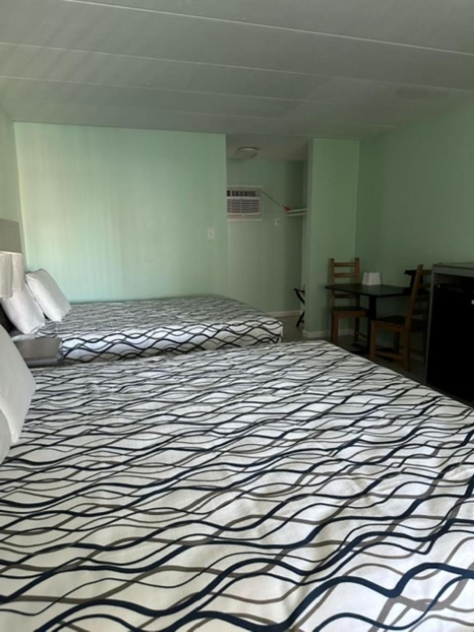 Royal Canadian Motel photo 40