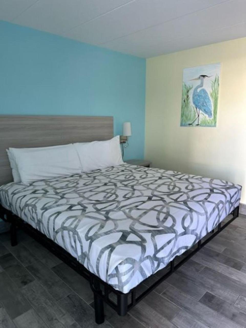 Royal Canadian Motel photo 35