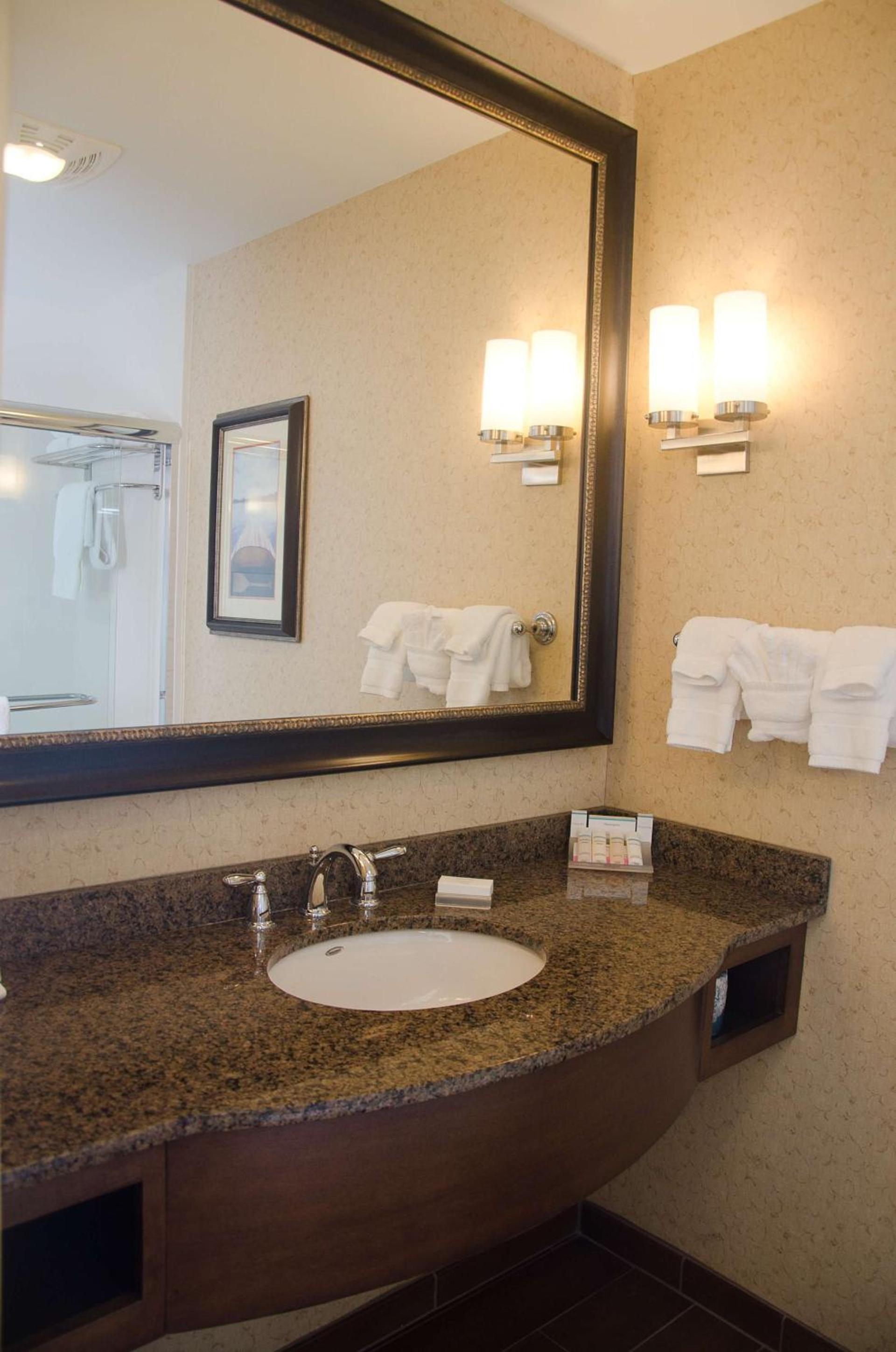 Hilton Garden Inn Watertown photo 44