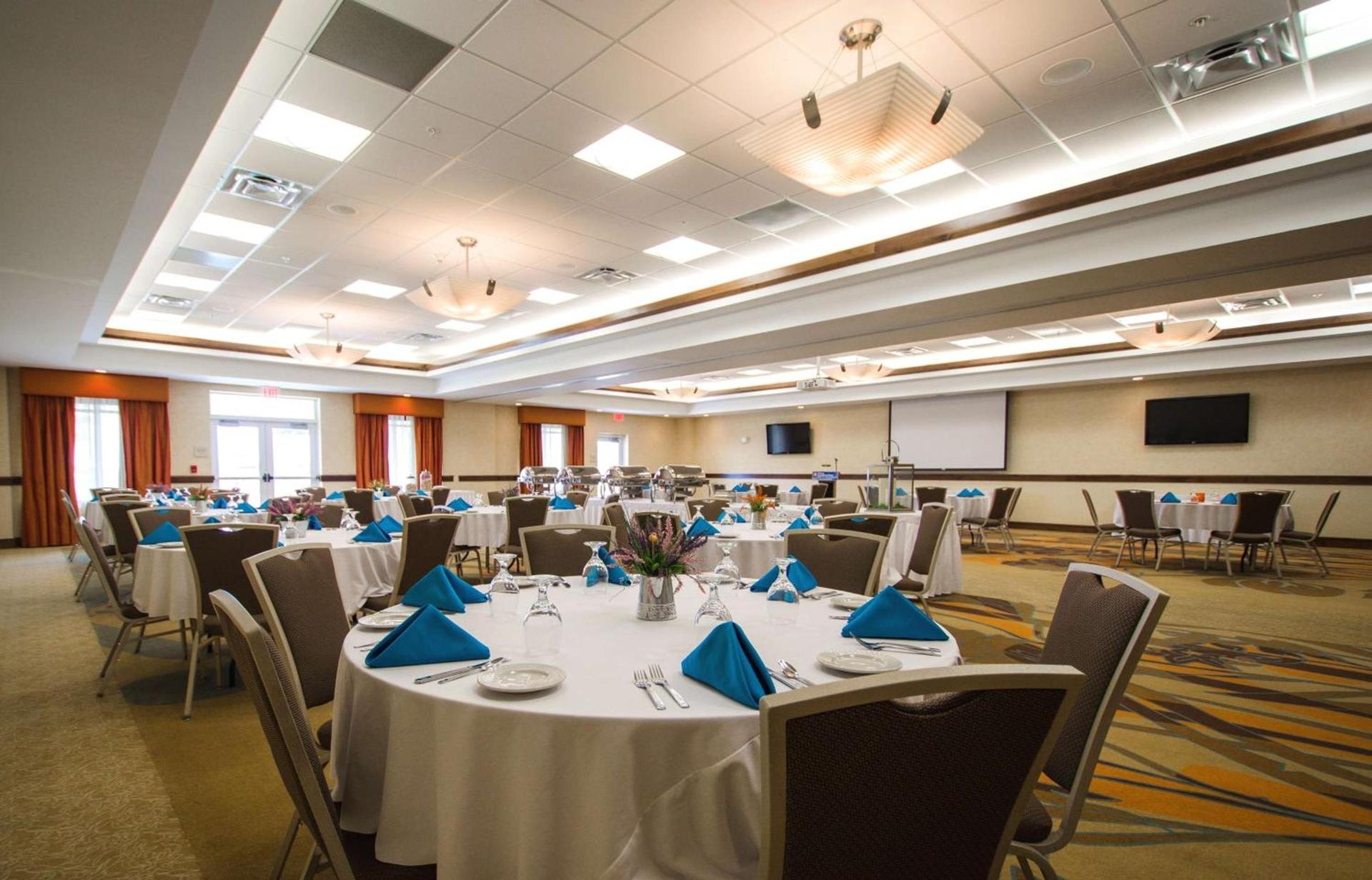 Hilton Garden Inn Watertown photo 67