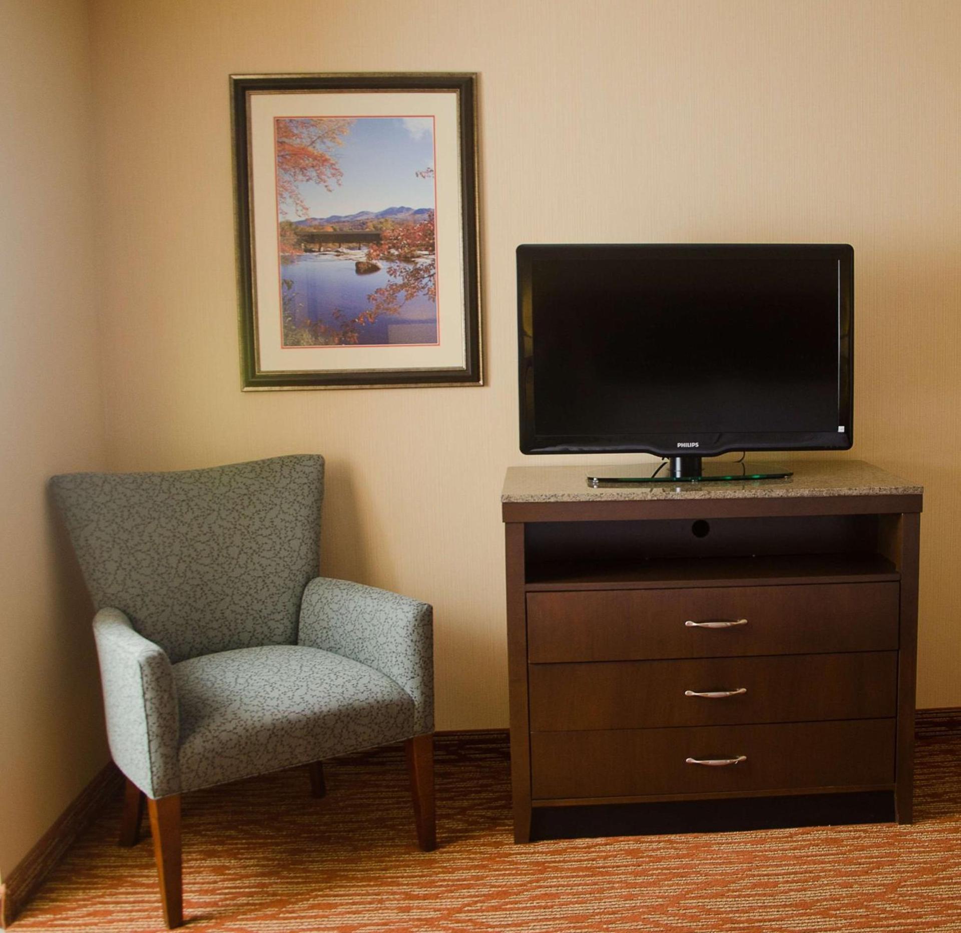 Hilton Garden Inn Watertown photo 76