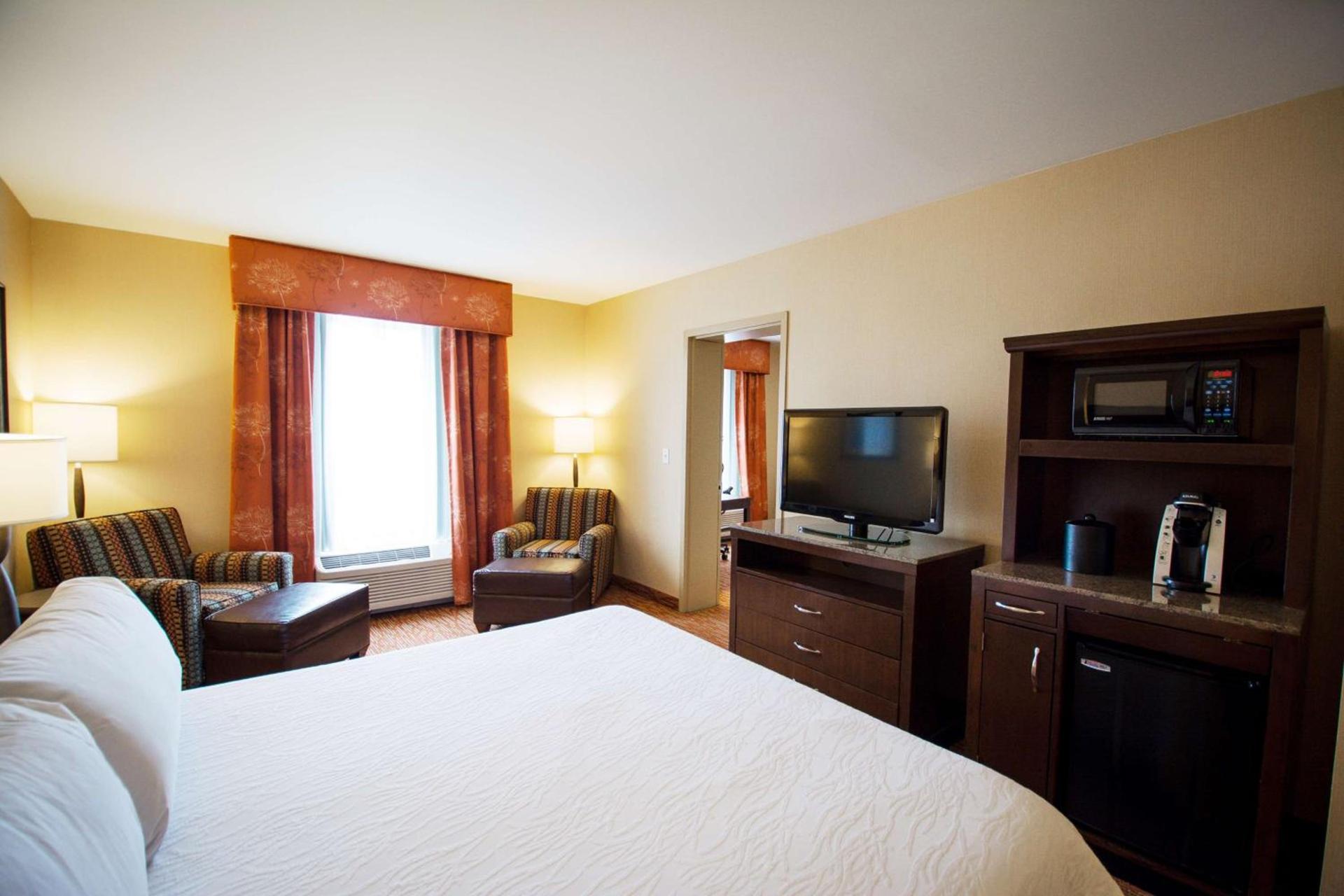 Hilton Garden Inn Watertown photo 77