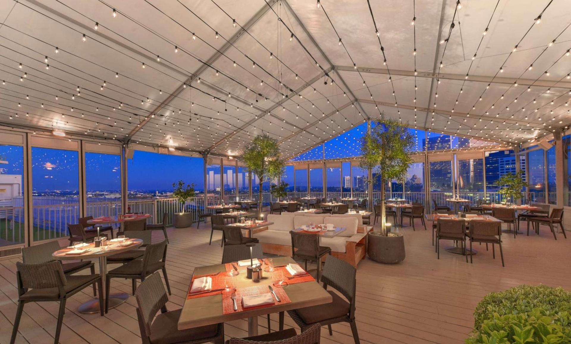 The Beverly Hilton photo 51