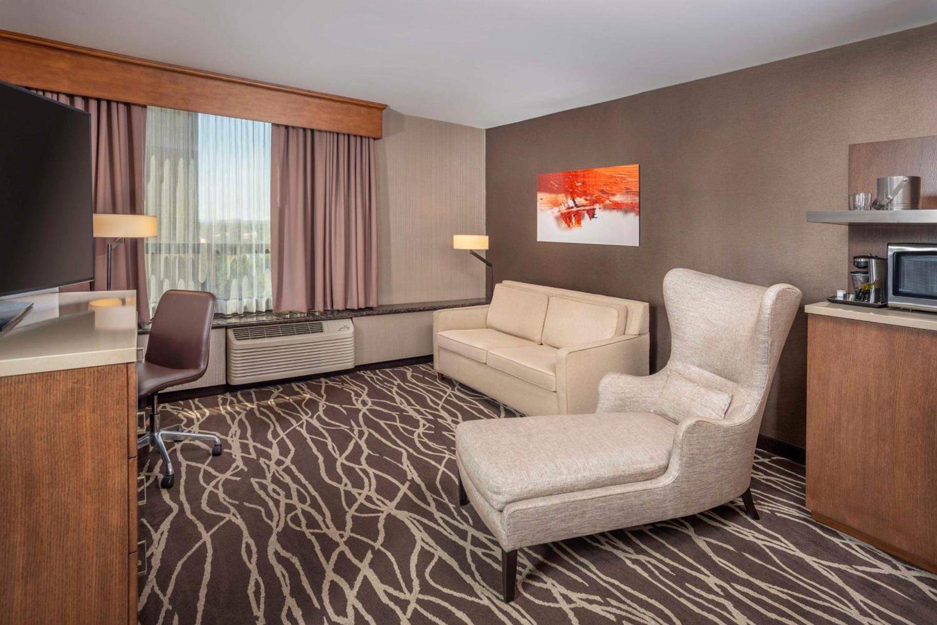DoubleTree by Hilton San Bernardino photo 25