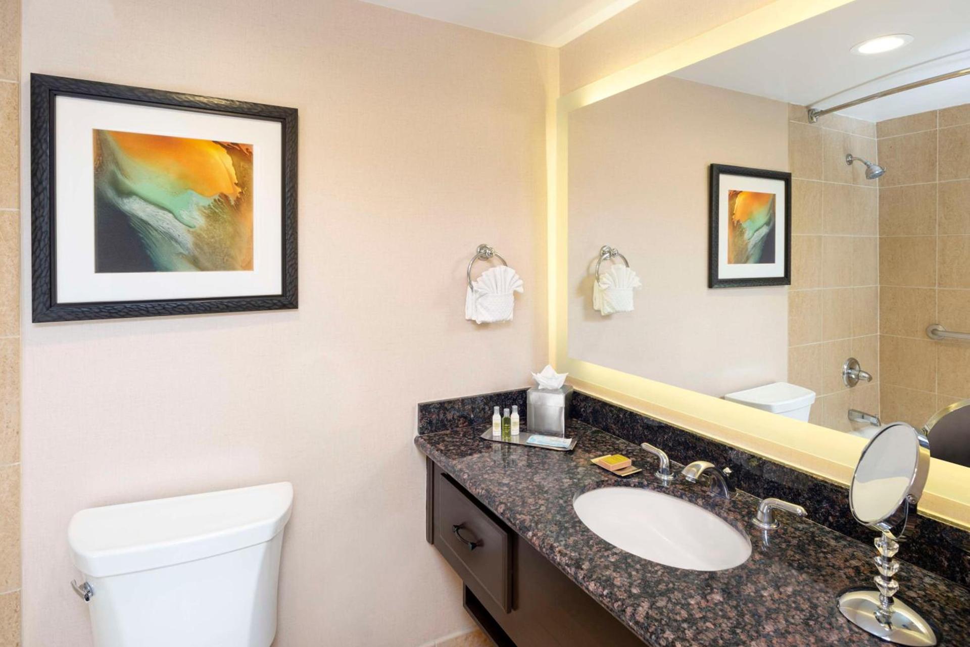 DoubleTree by Hilton San Bernardino photo 31