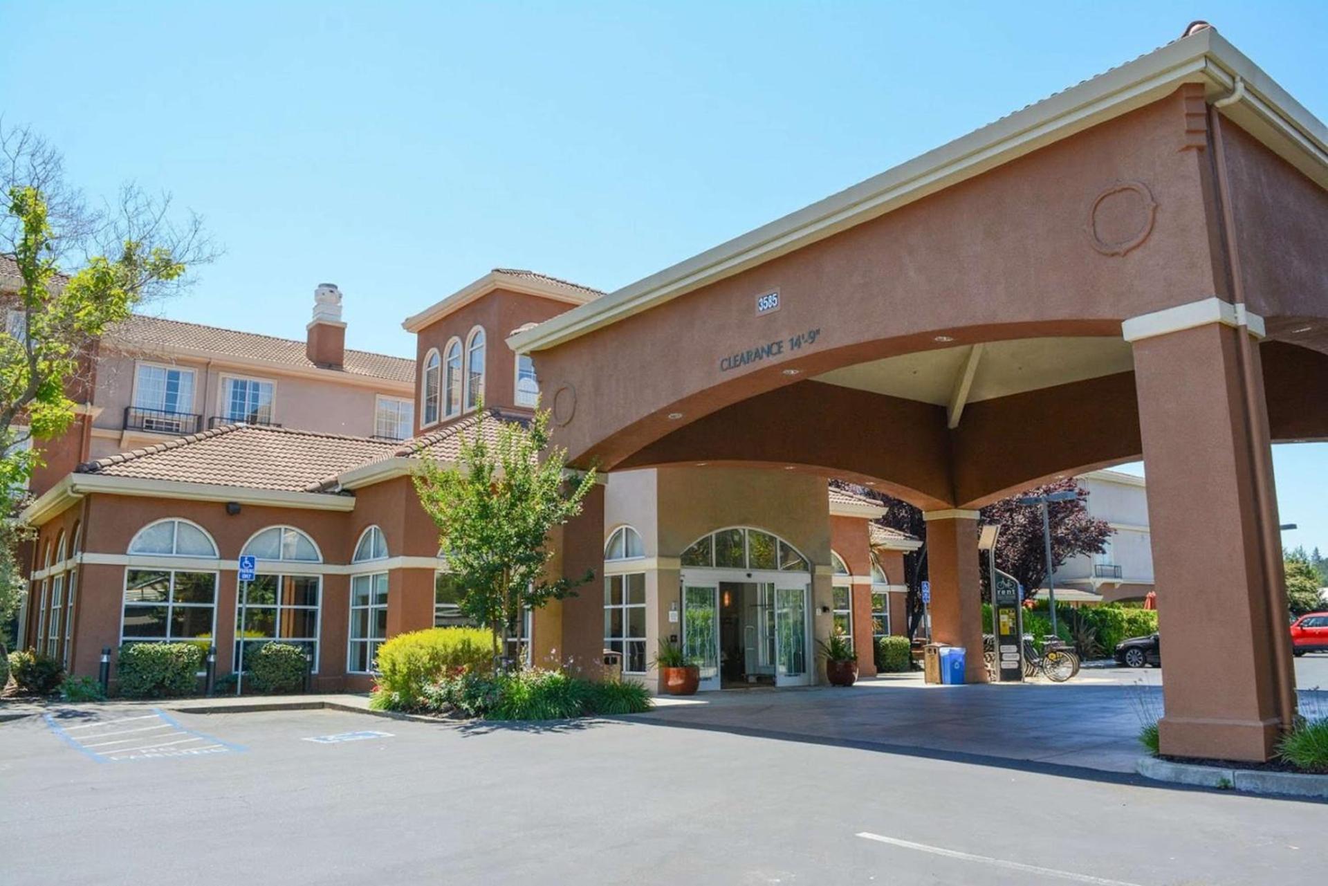 Hilton Garden Inn Napa photo 1