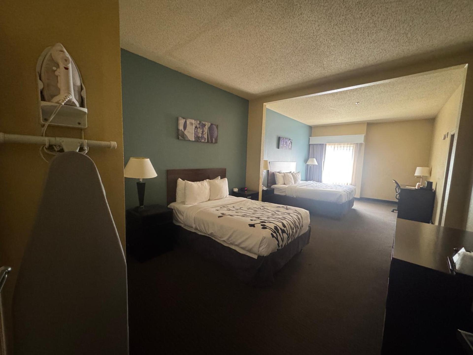 Sleep Inn & Suites Hattiesburg North photo 38