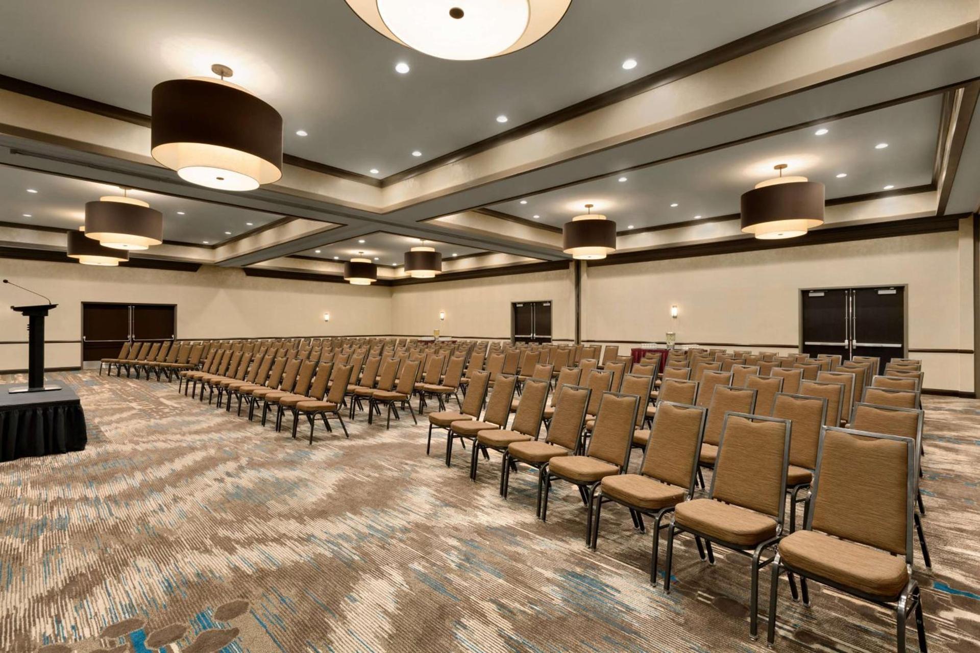 DoubleTree by Hilton San Bernardino photo 48