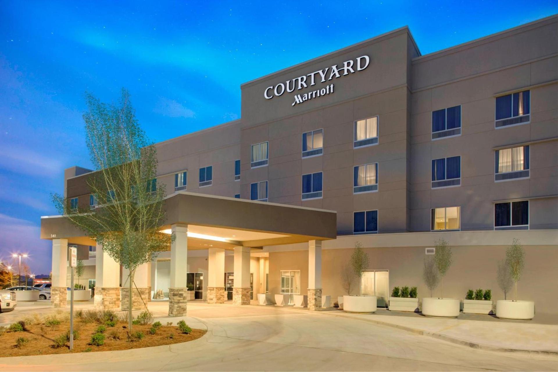 Courtyard by Marriott Atlanta Kennesaw photo 2