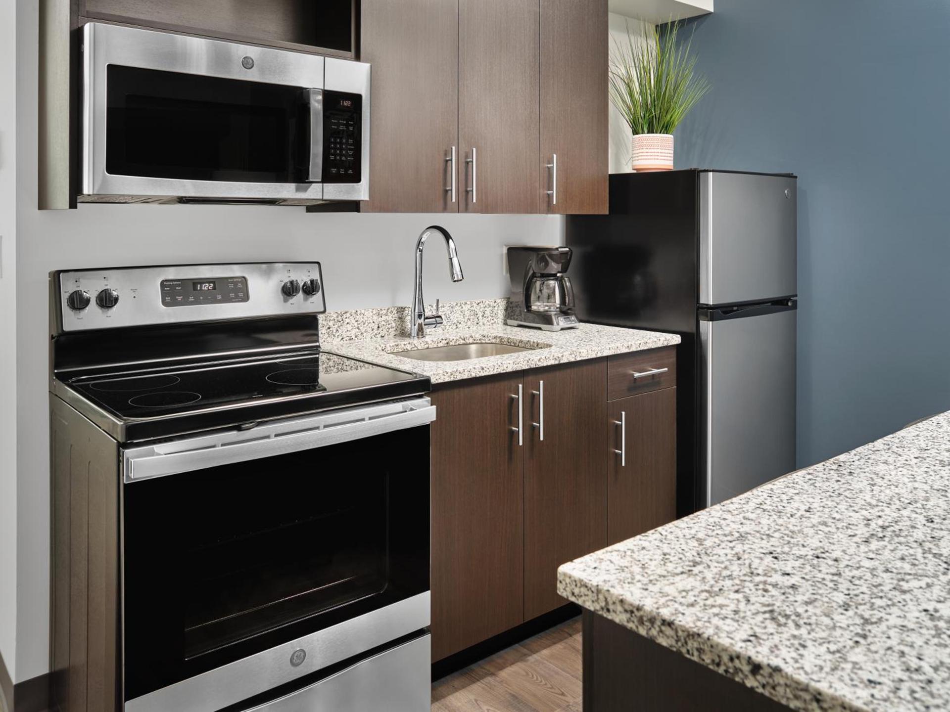 stayAPT Suites Suffolk-Chesapeake photo 10