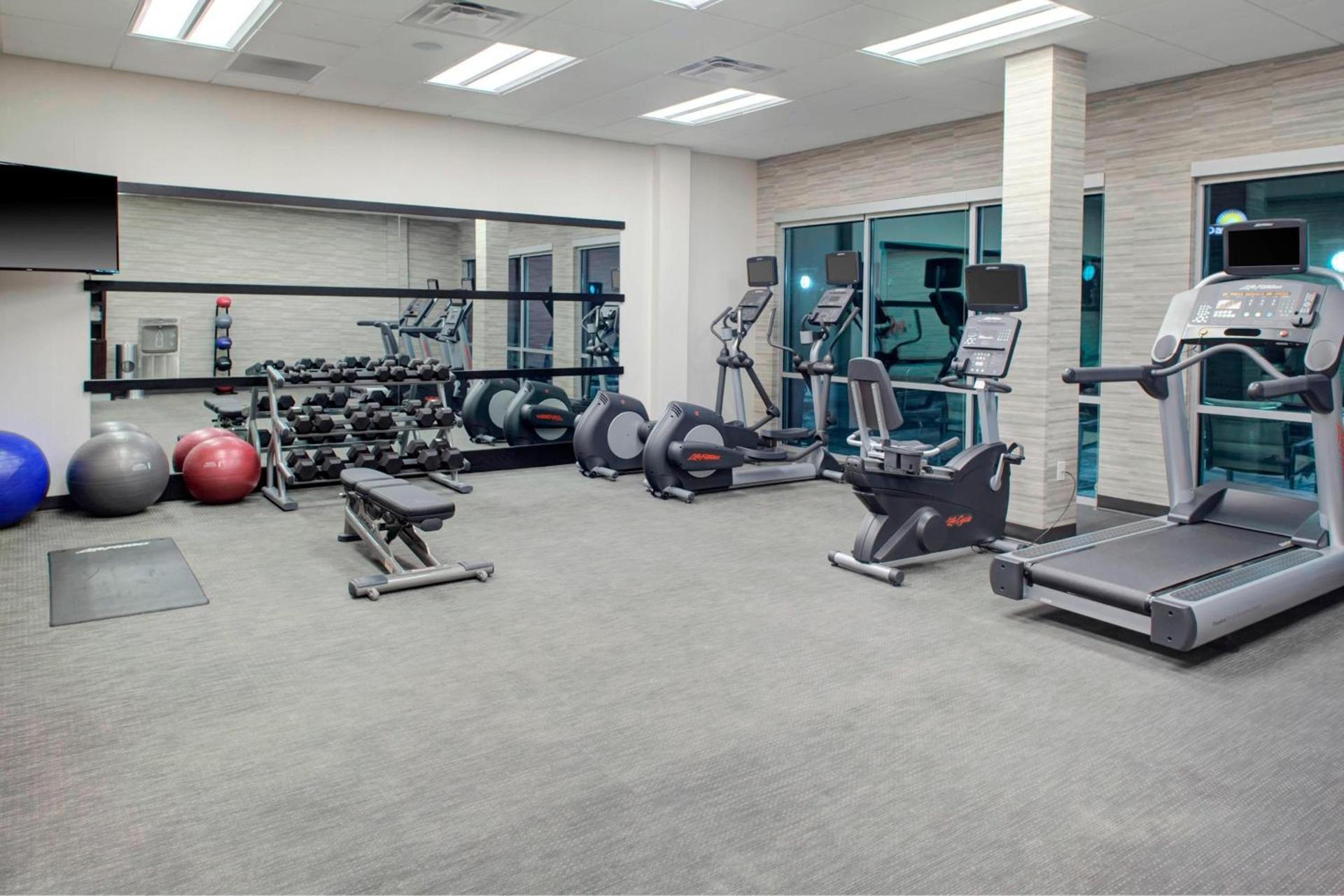 Courtyard by Marriott Atlanta Kennesaw photo 24