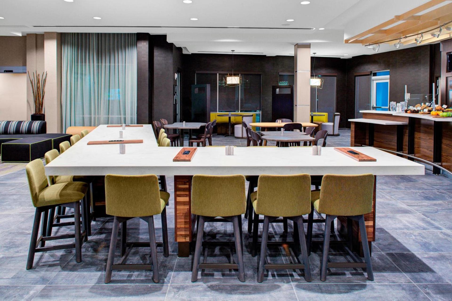 Courtyard by Marriott Atlanta Kennesaw photo 17