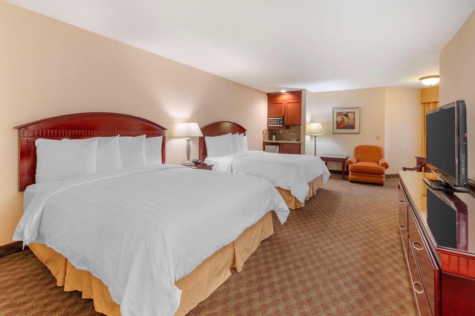 Best Western Plus West Covina Inn photo 16