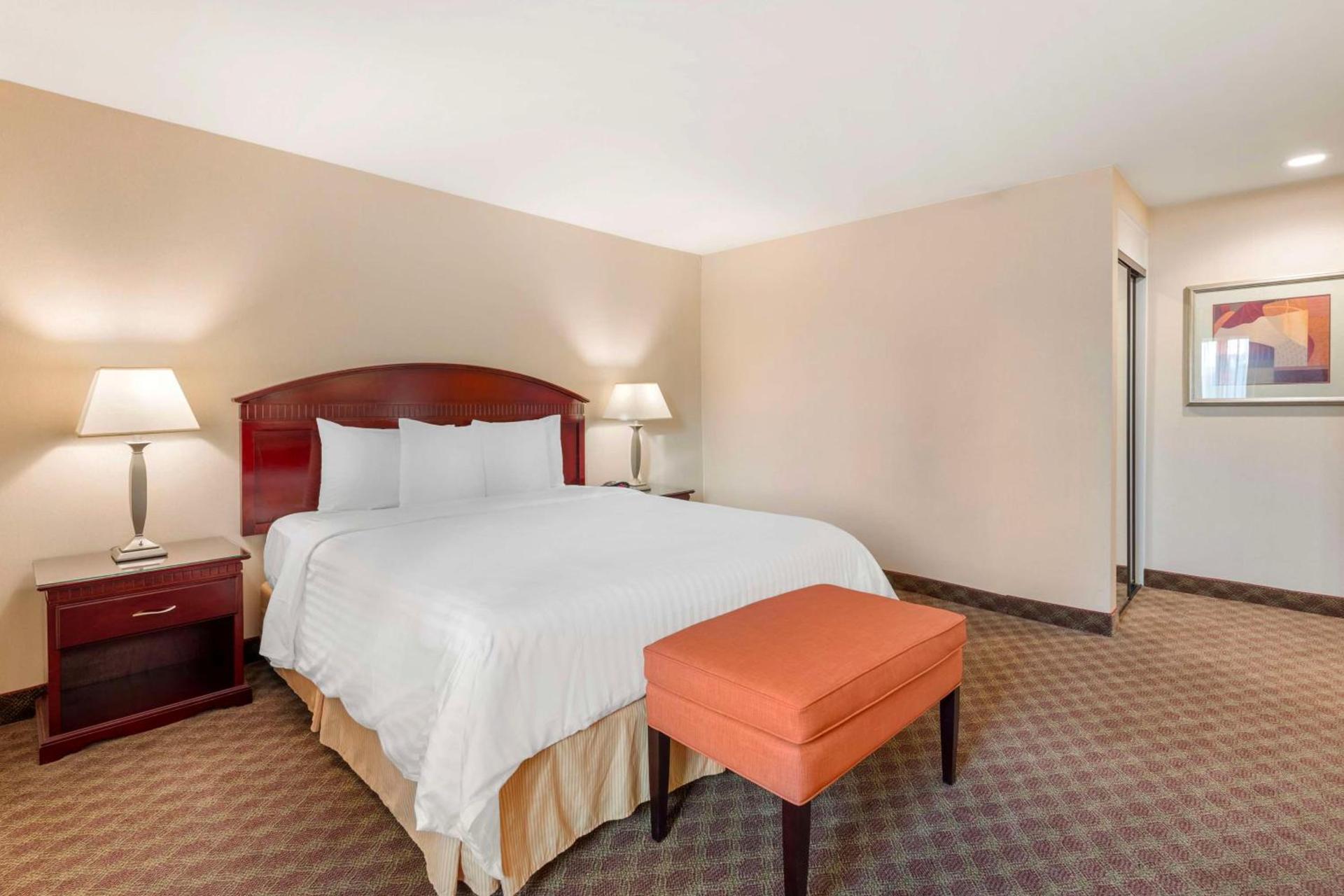 Best Western Plus West Covina Inn photo 30