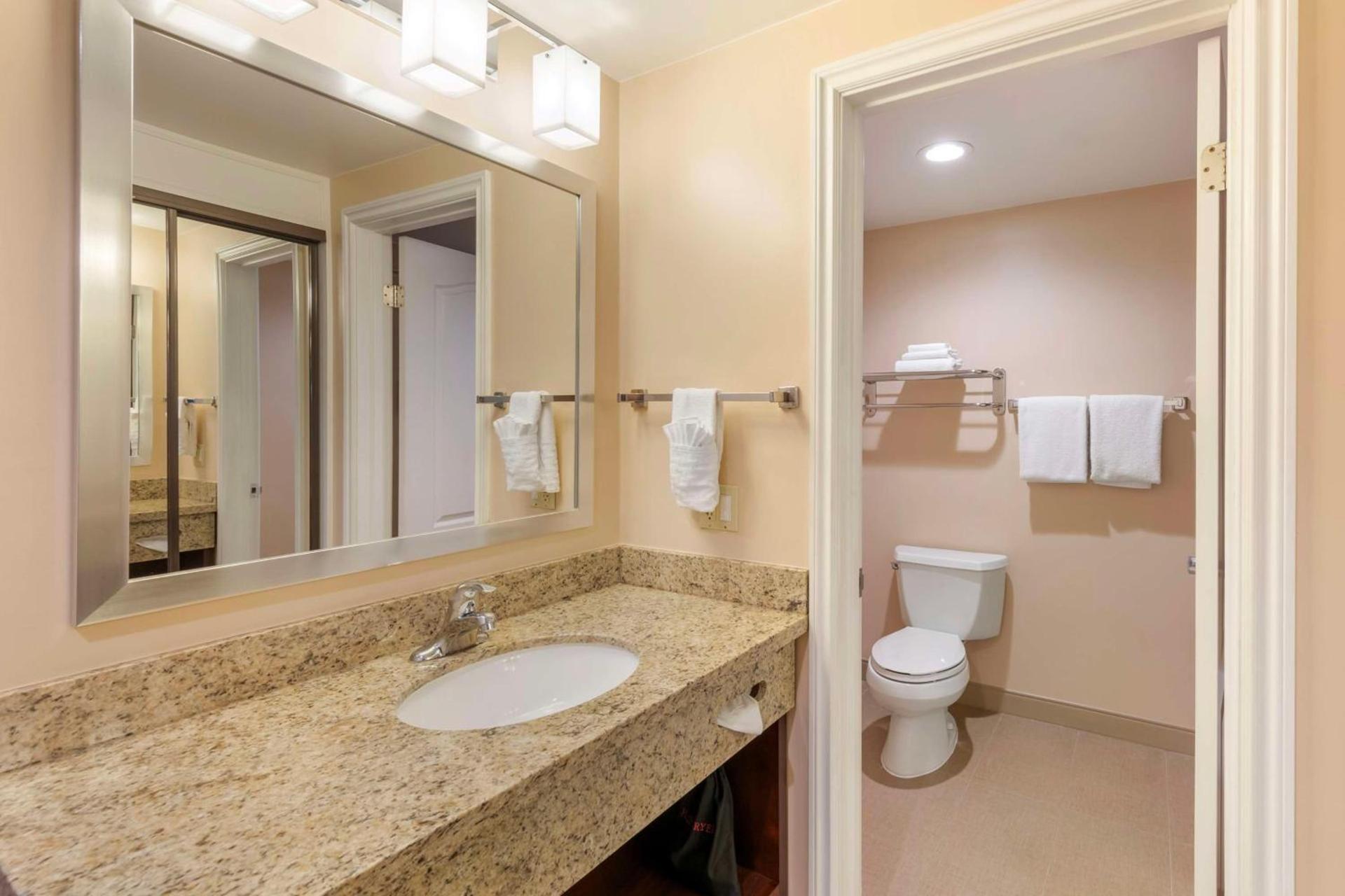 Best Western Plus West Covina Inn photo 32