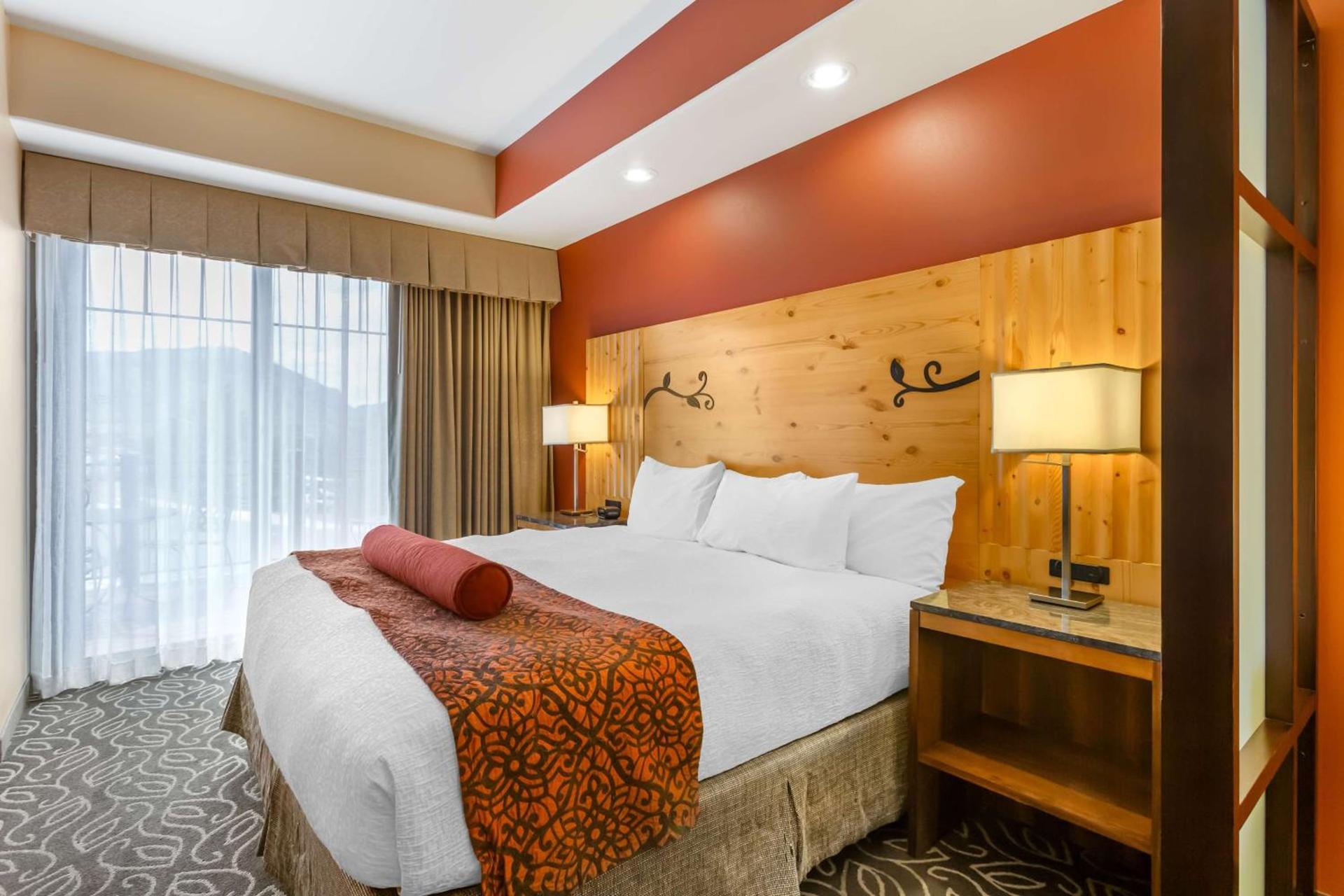 Best Western Premier Ivy Inn & Suites photo 24
