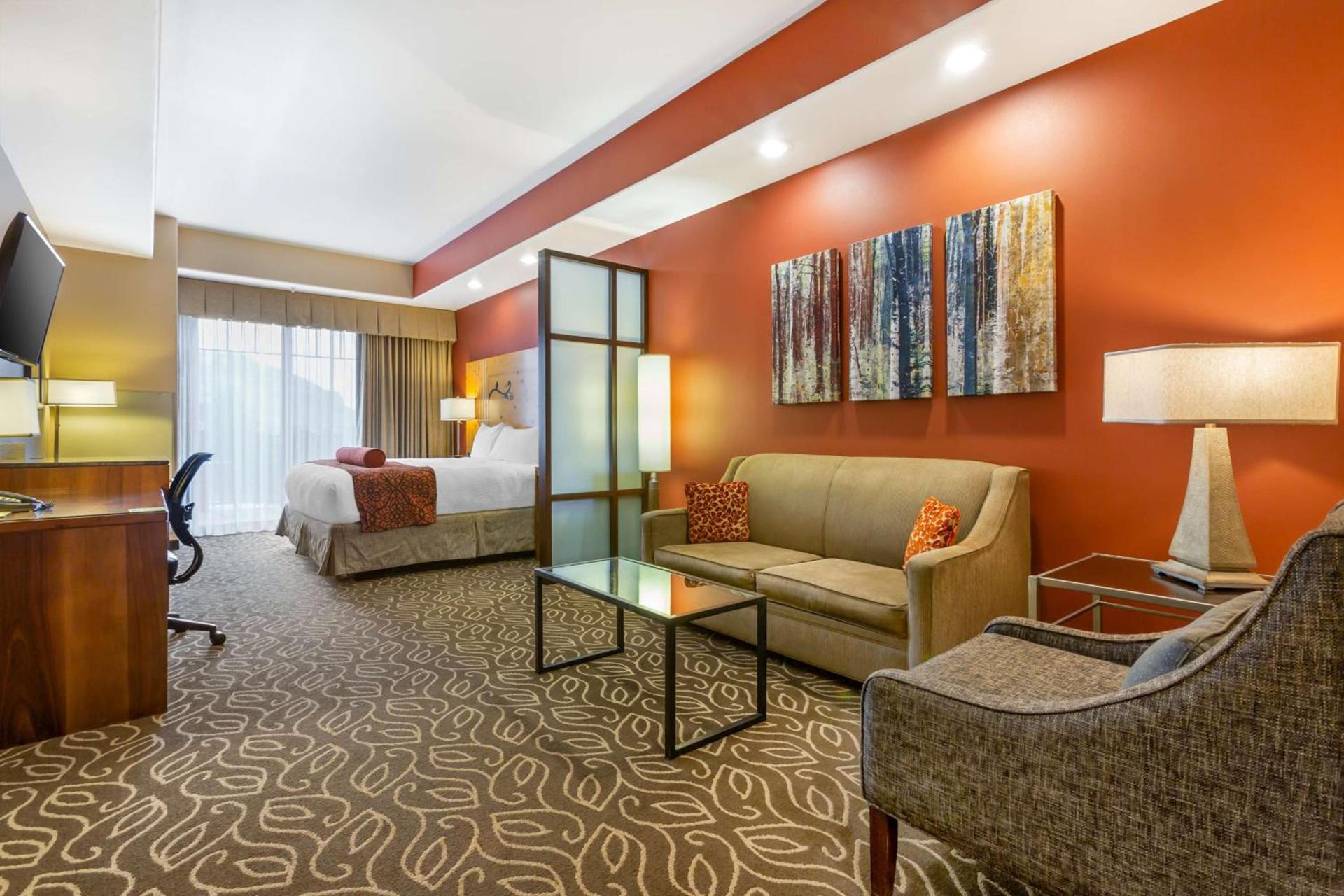 Best Western Premier Ivy Inn & Suites photo 25