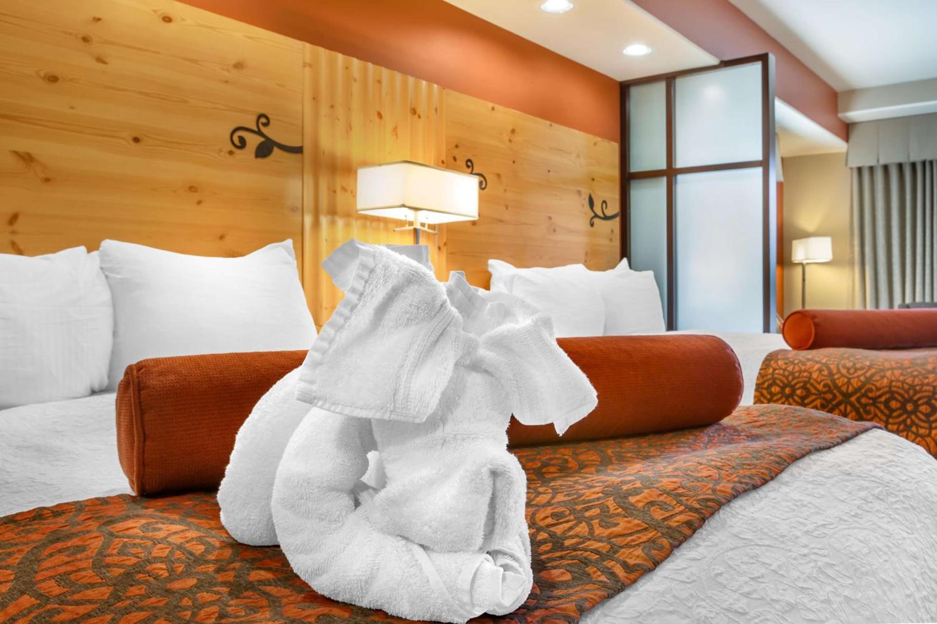 Best Western Premier Ivy Inn & Suites photo 28