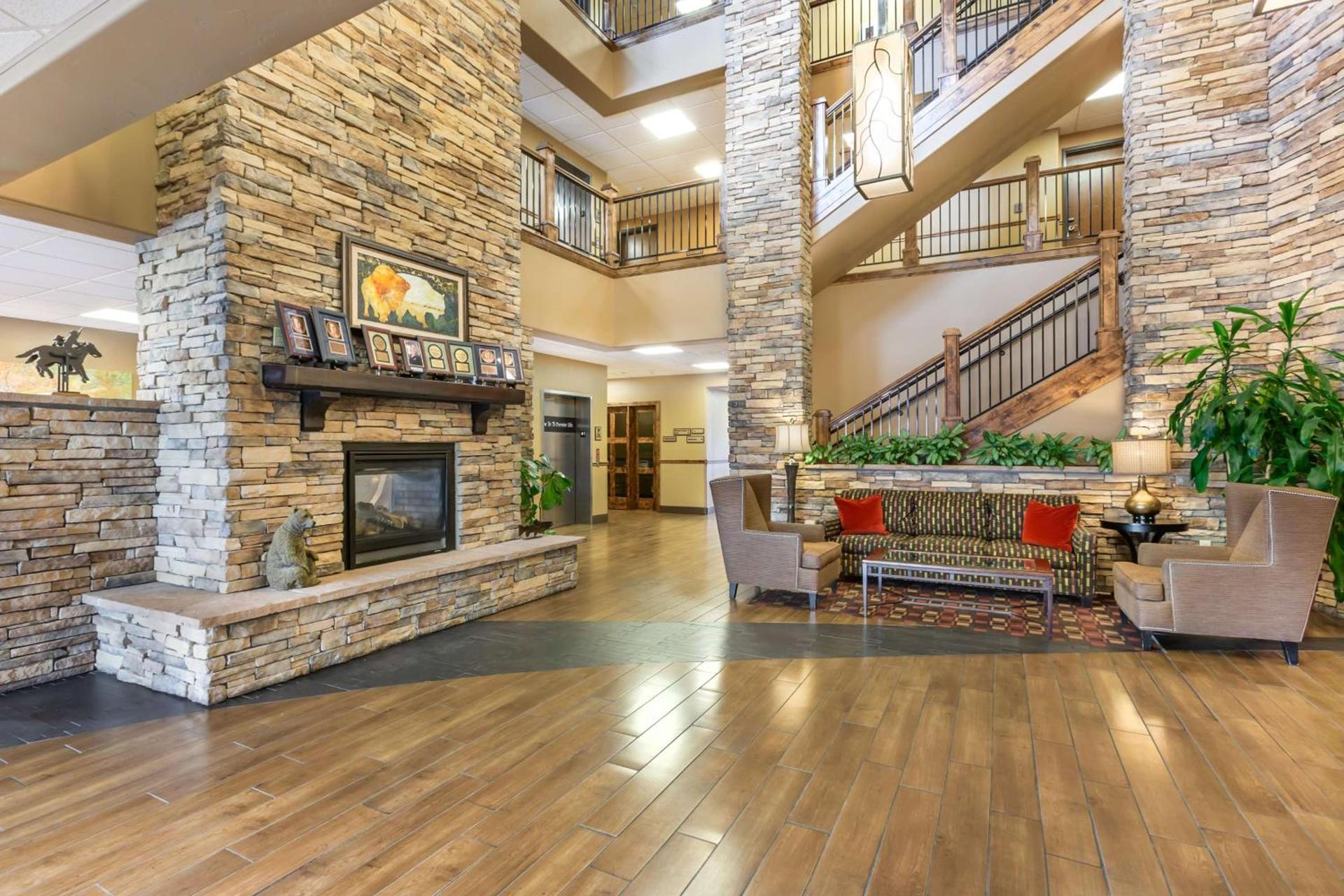 Best Western Premier Ivy Inn & Suites photo 47