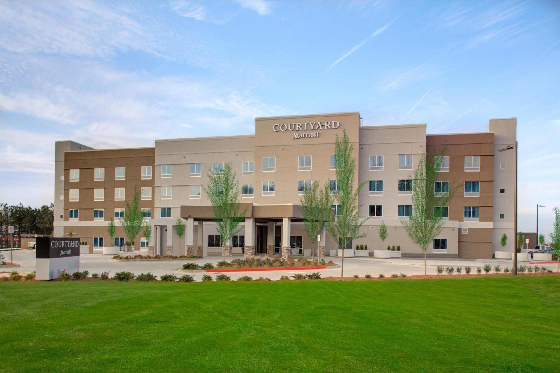 Courtyard by Marriott Atlanta Kennesaw photo 1