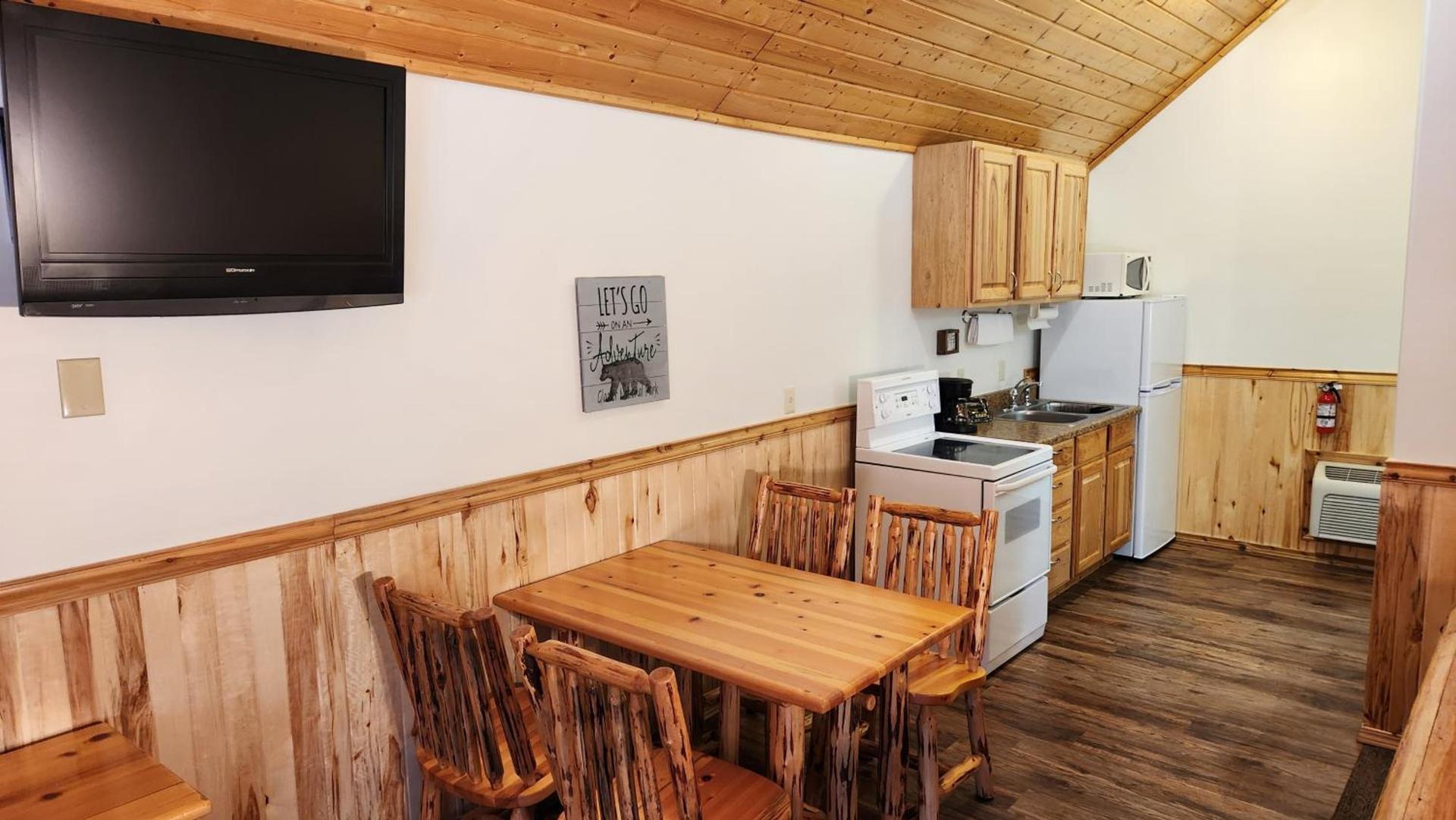 Beargrass Lodging & RV Resort photo 83
