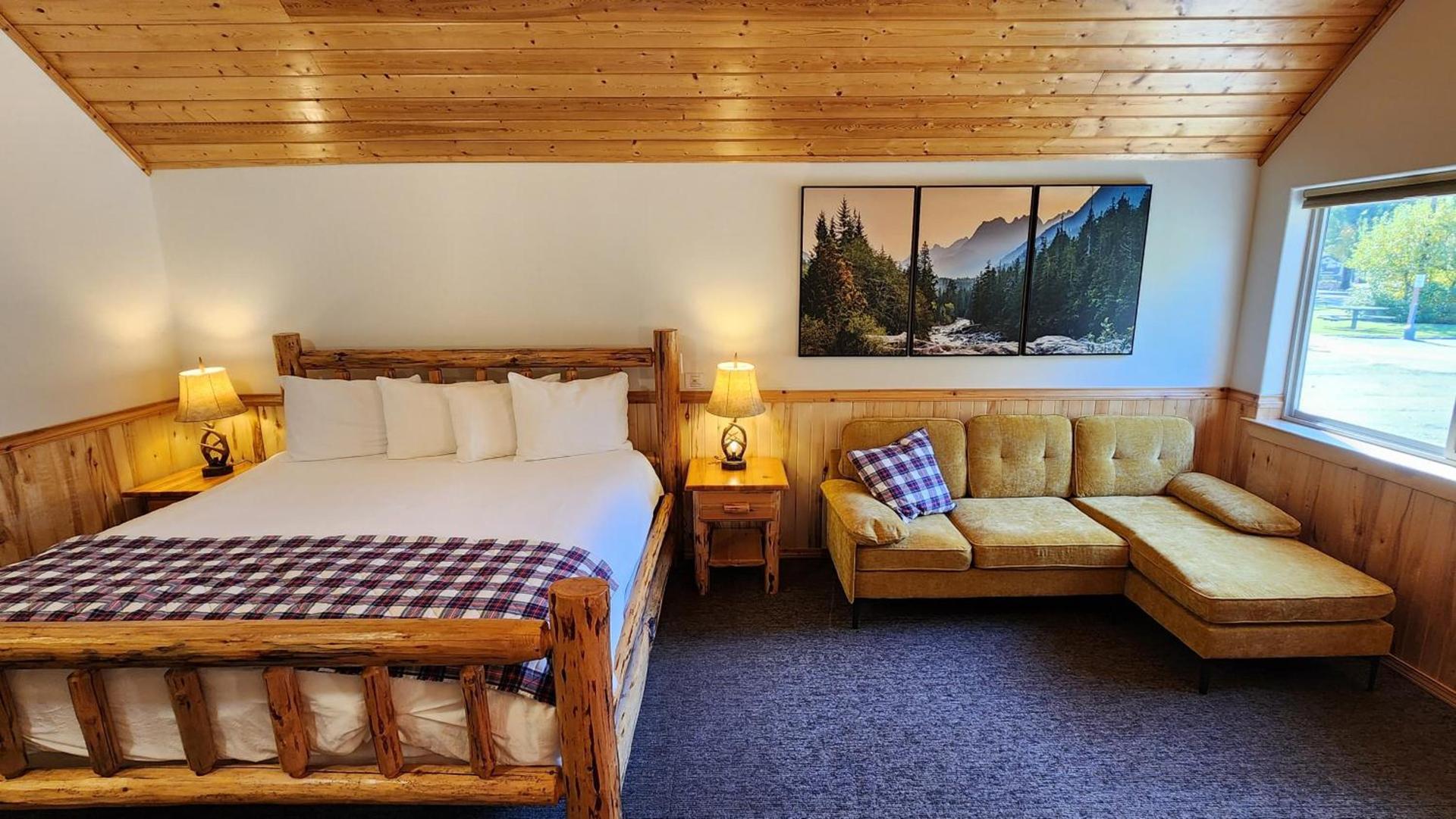 Beargrass Lodging & RV Resort photo 80