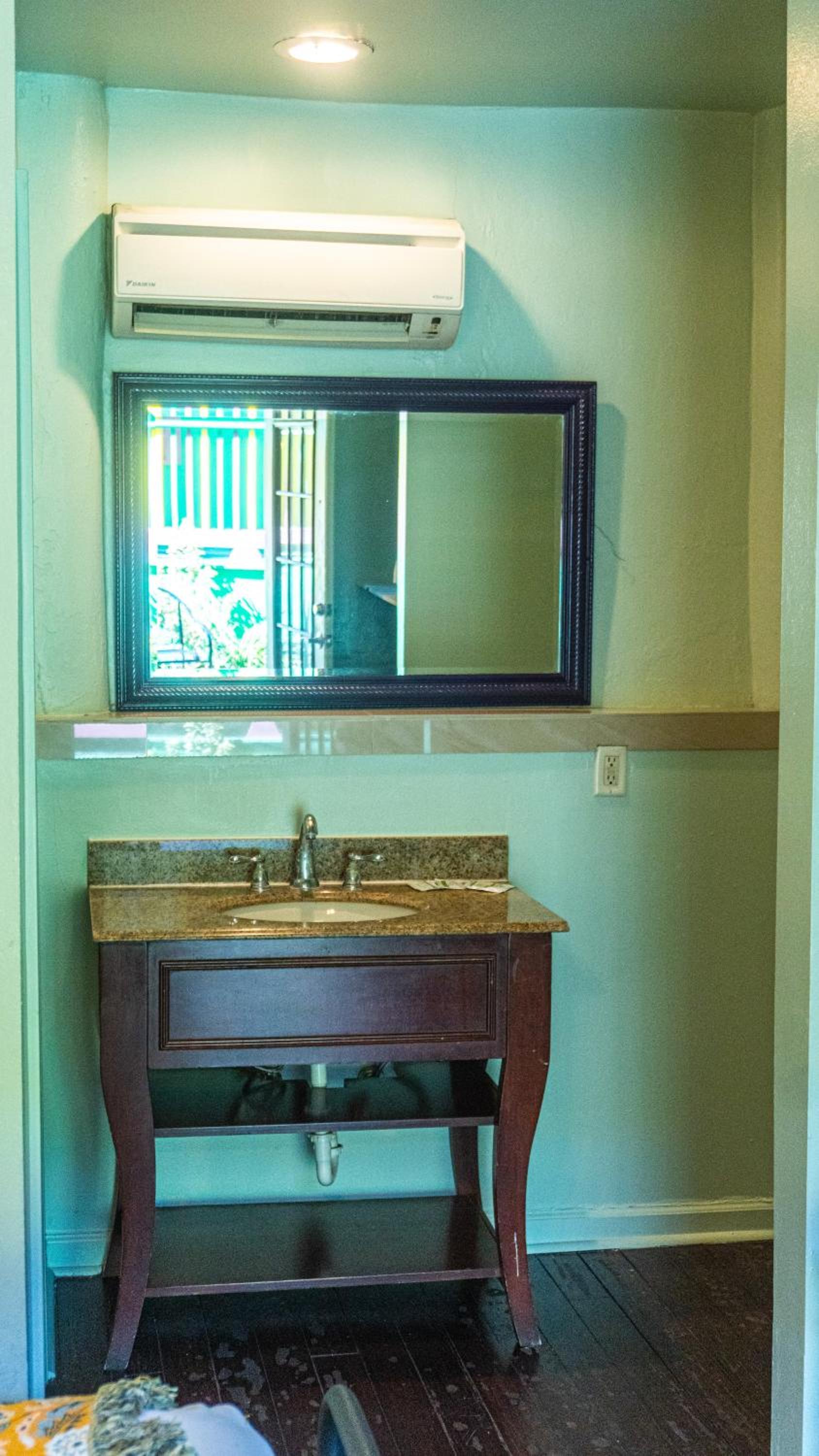 Historic Mardi Gras Inn photo 35