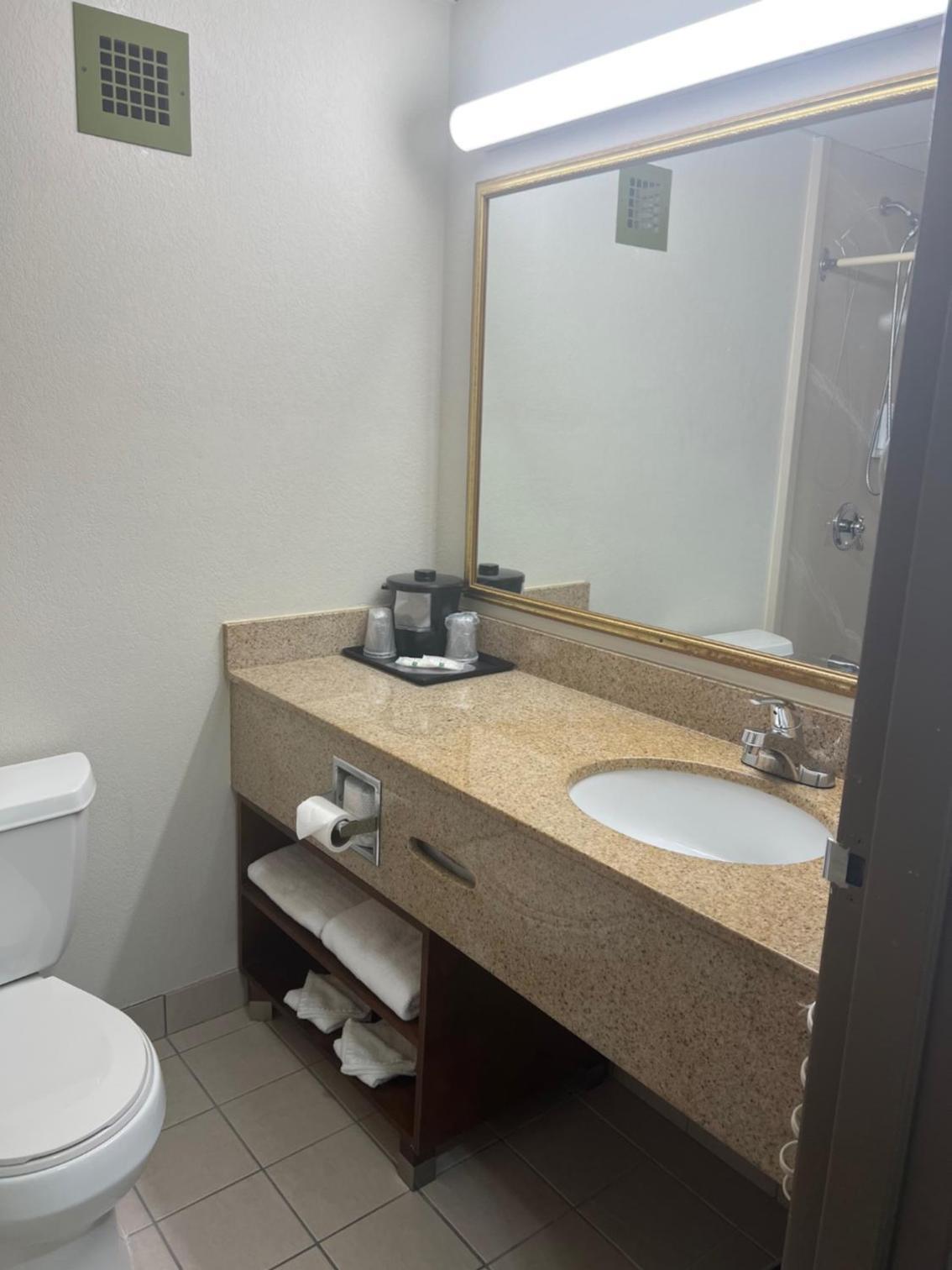 Quality Inn Seekonk-Providence photo 24