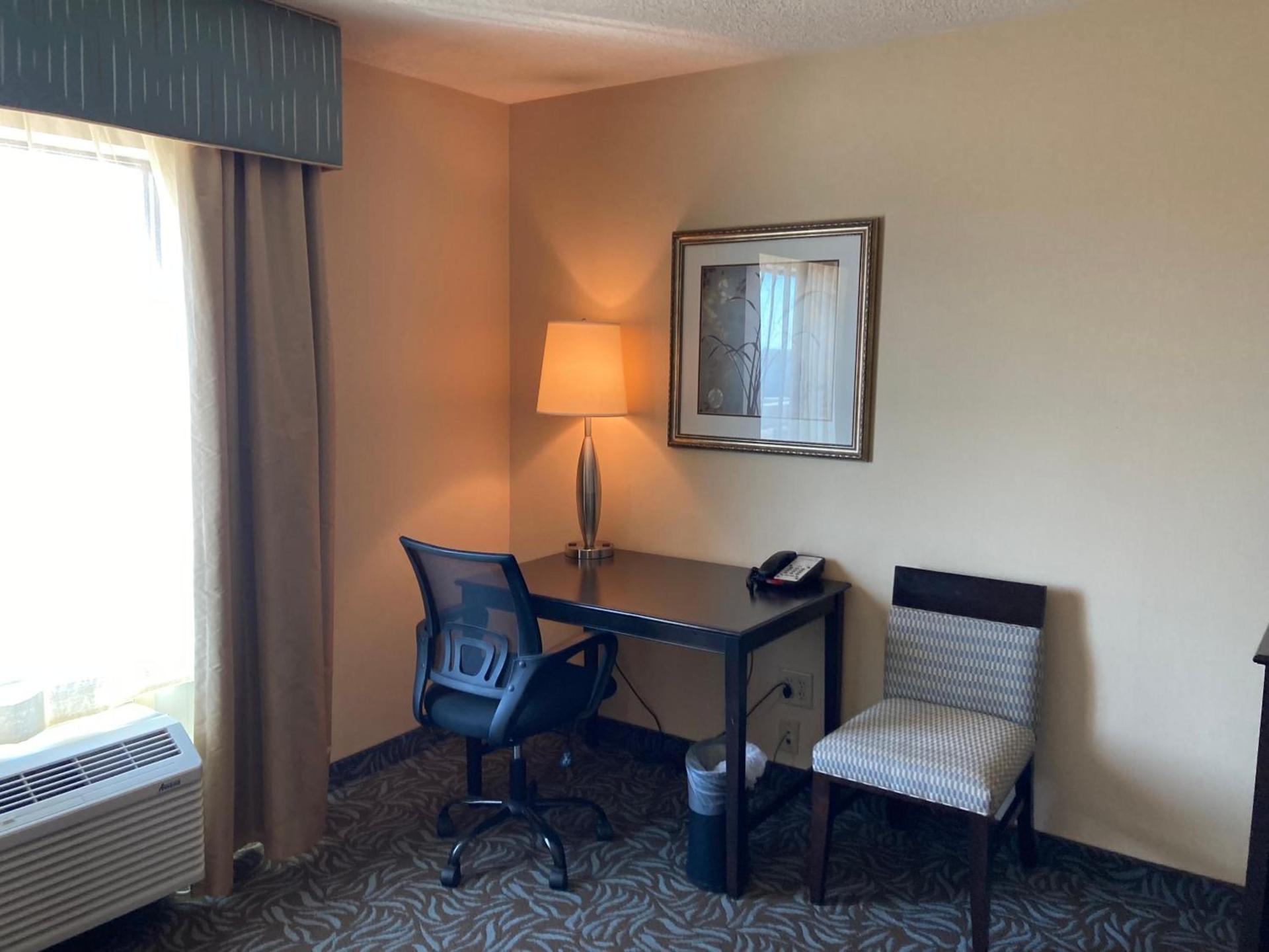 Hampton Inn & Suites Carlsbad photo 26